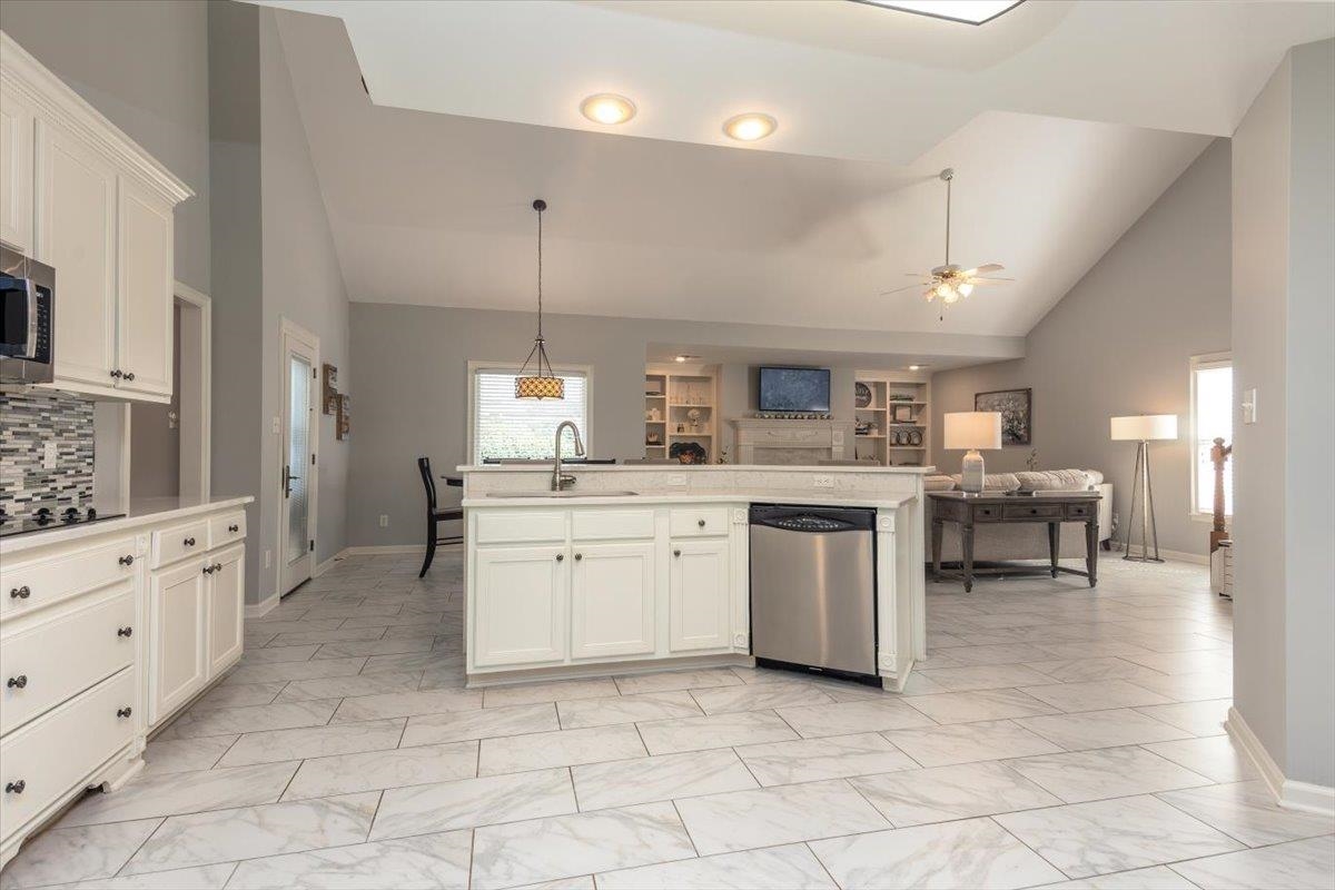 1136 Sunriver Cove Collierville, TN 38017 - Photo 4 of 35