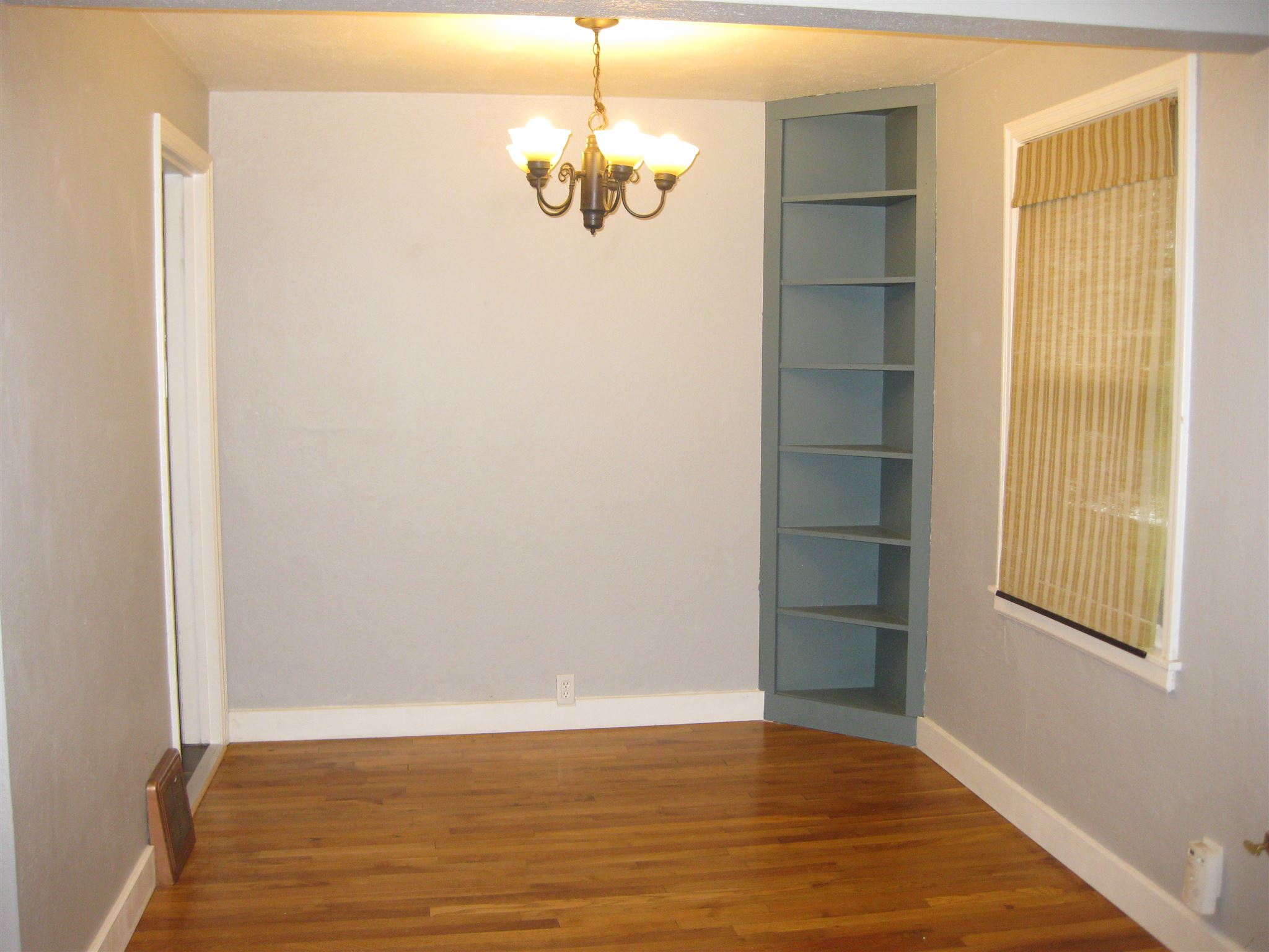 5227 North Elgin Street Spokane, WA 99205 - Photo 8 of 42