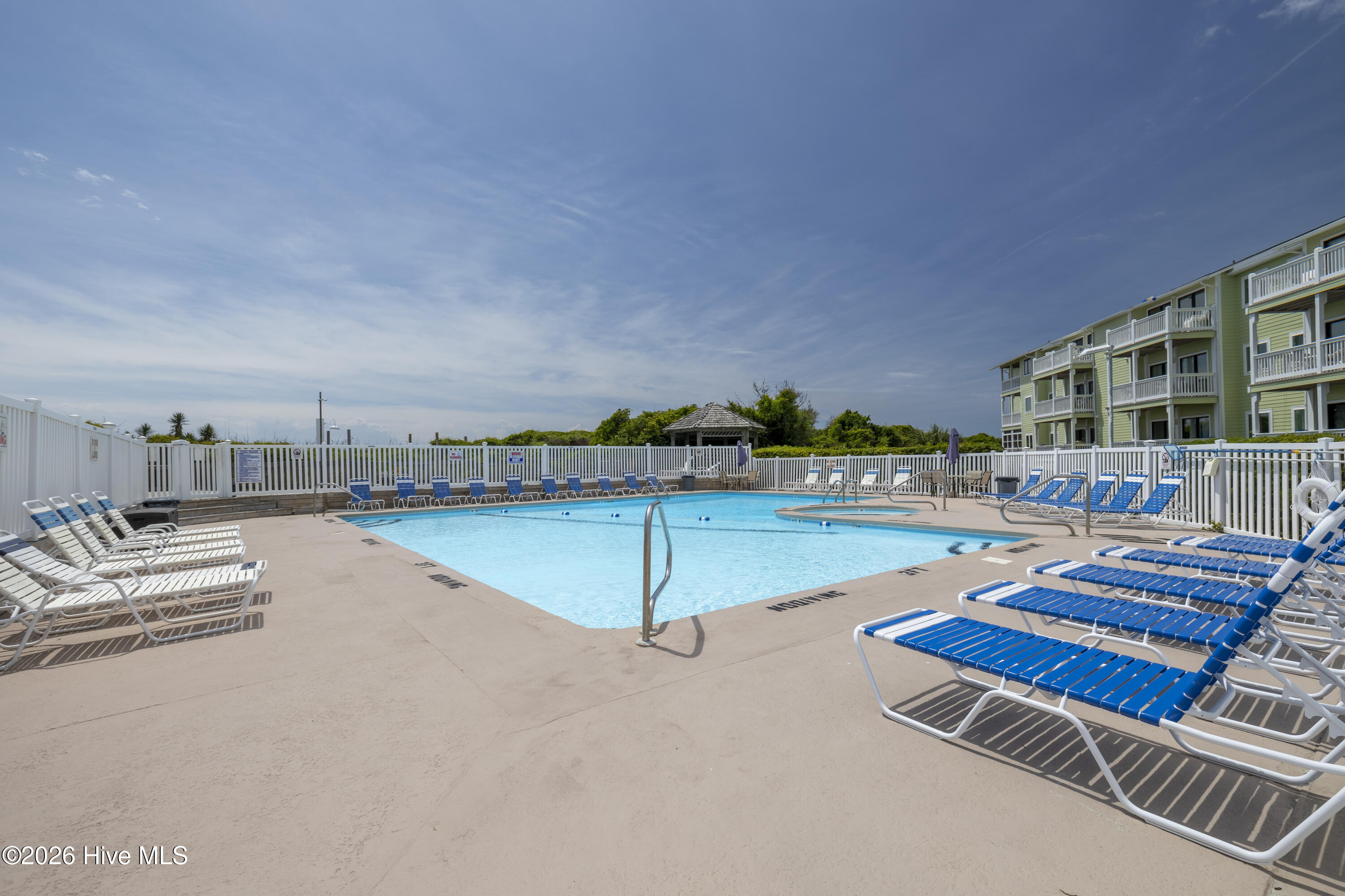 9201 Coast Guard Road, Unit F204 Emerald Isle, NC 28594 - Photo 3 of 33 Pebble Beach F204 034