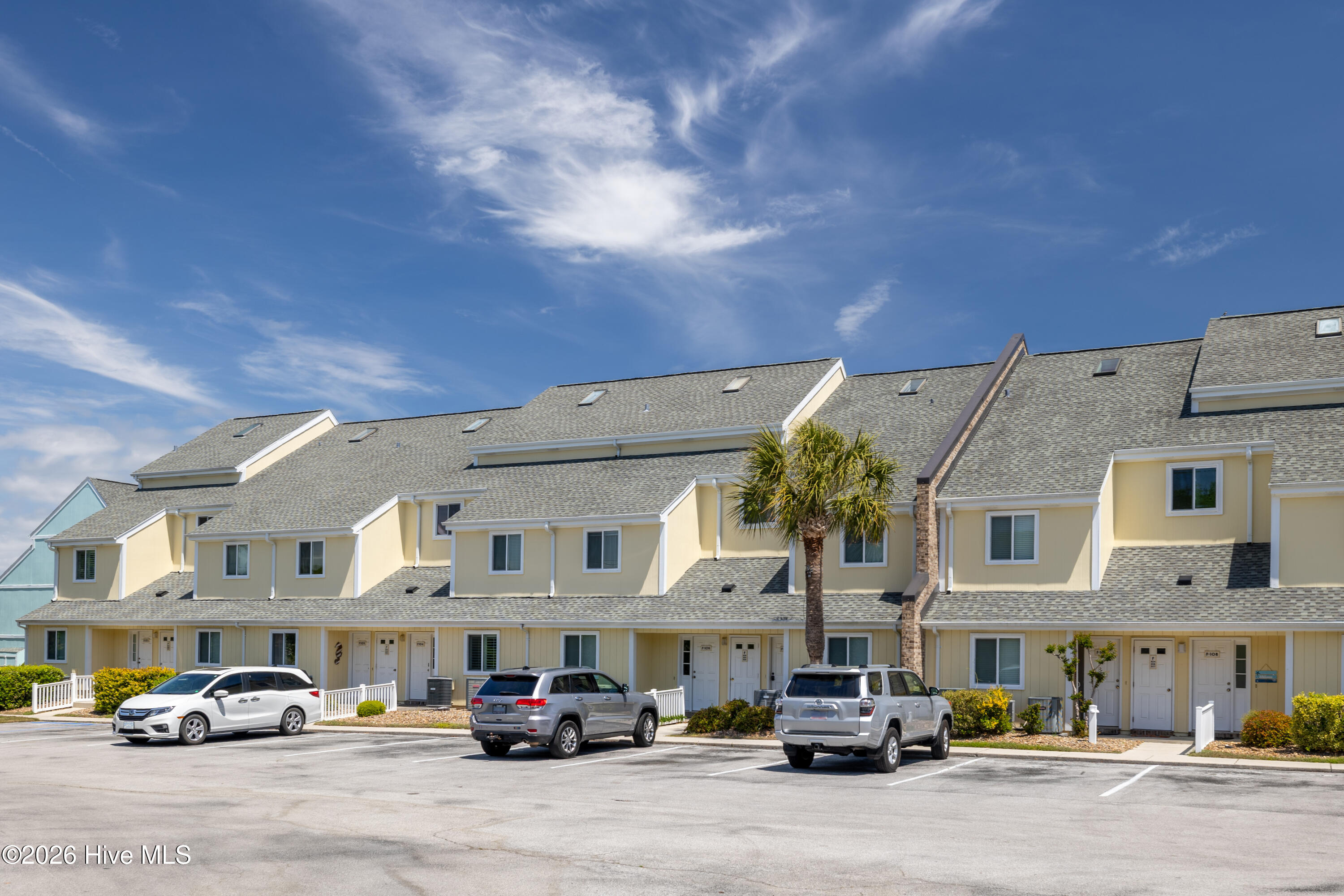 9201 Coast Guard Road, Unit F204 Emerald Isle, NC 28594 - Photo 6 of 33 Pebble Beach F204 002