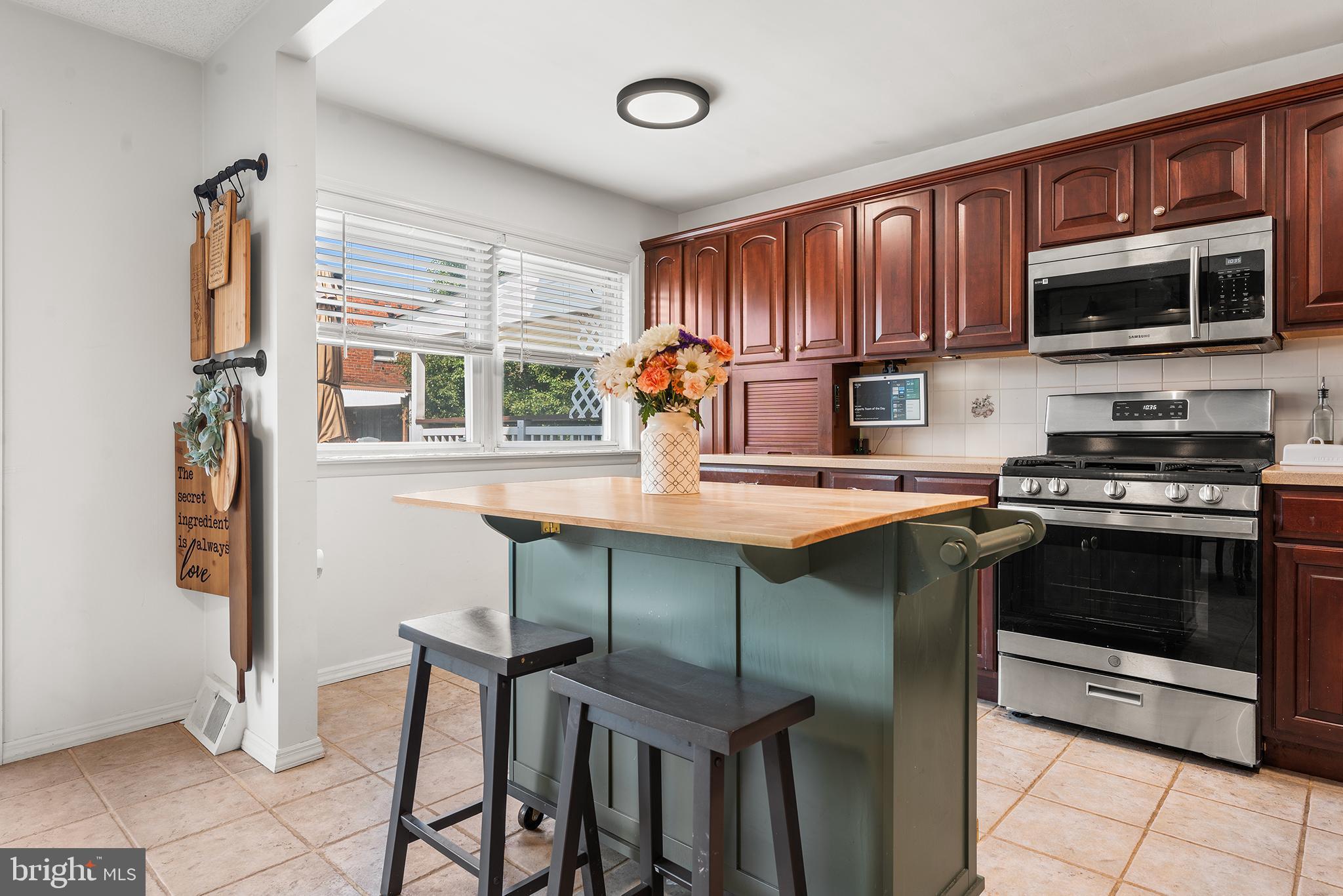 12402 Barbary Road Philadelphia, PA 19154 - Photo 24 of 46 Gallery Image 24