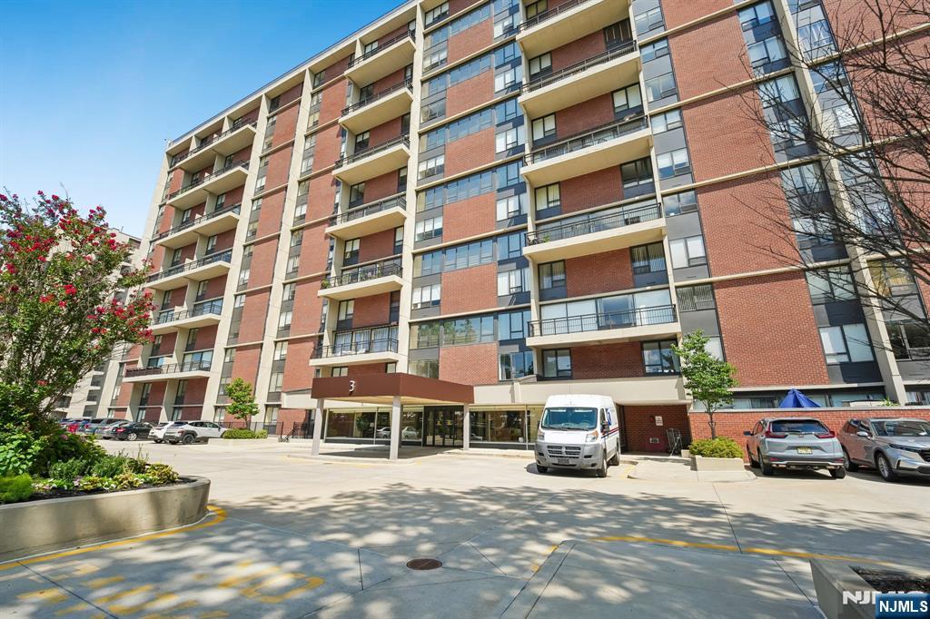 3 Horizon Road, Unit 1422 Fort Lee, NJ 07024 - Photo 23 of 24 Gallery Image 23