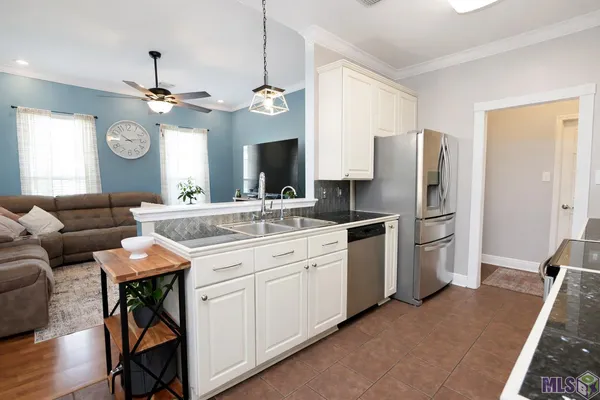 $225,000 | 306 Julie Street, Gray, LA 70359