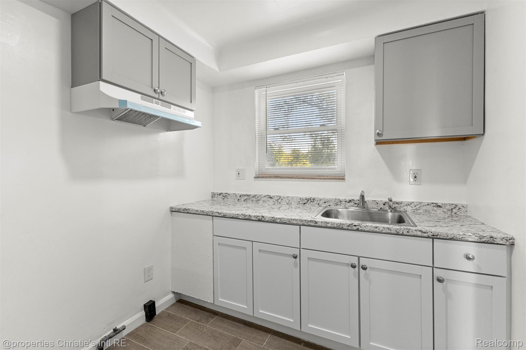 10838 Nottingham Road Detroit, MI 48224 - Photo 13 of 24 Kitchen