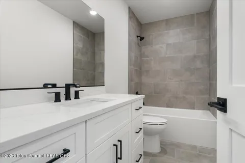 $895,000 | 8820 Avery Drive, Victor, ID 83455