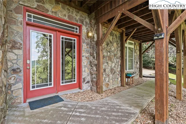 $550,000 | 347 Treadway Ridge Road, Moravian Falls, NC 28654