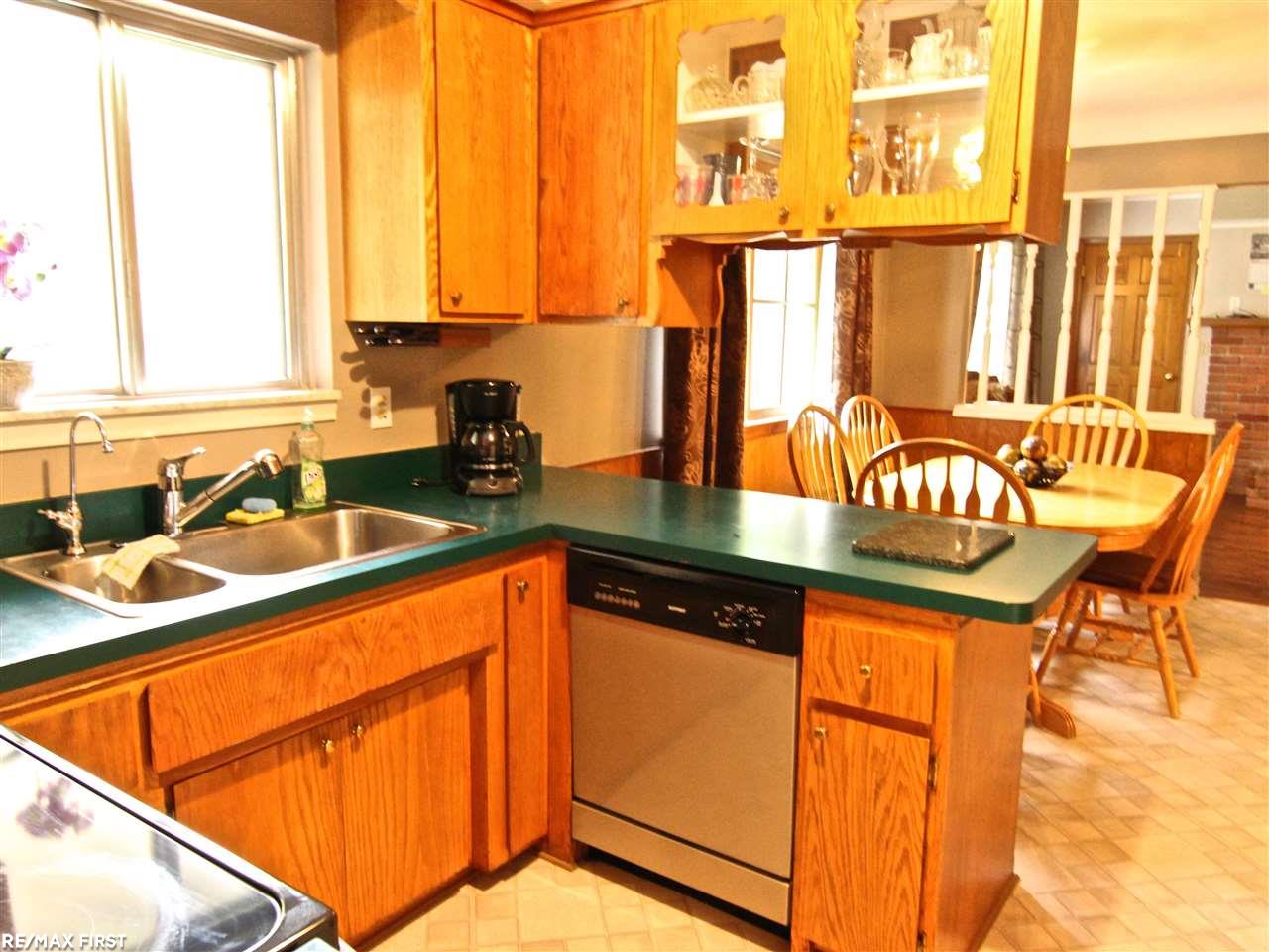 672 Old Perch Road Rochester Hills, MI 48309 - Photo 15 of 48