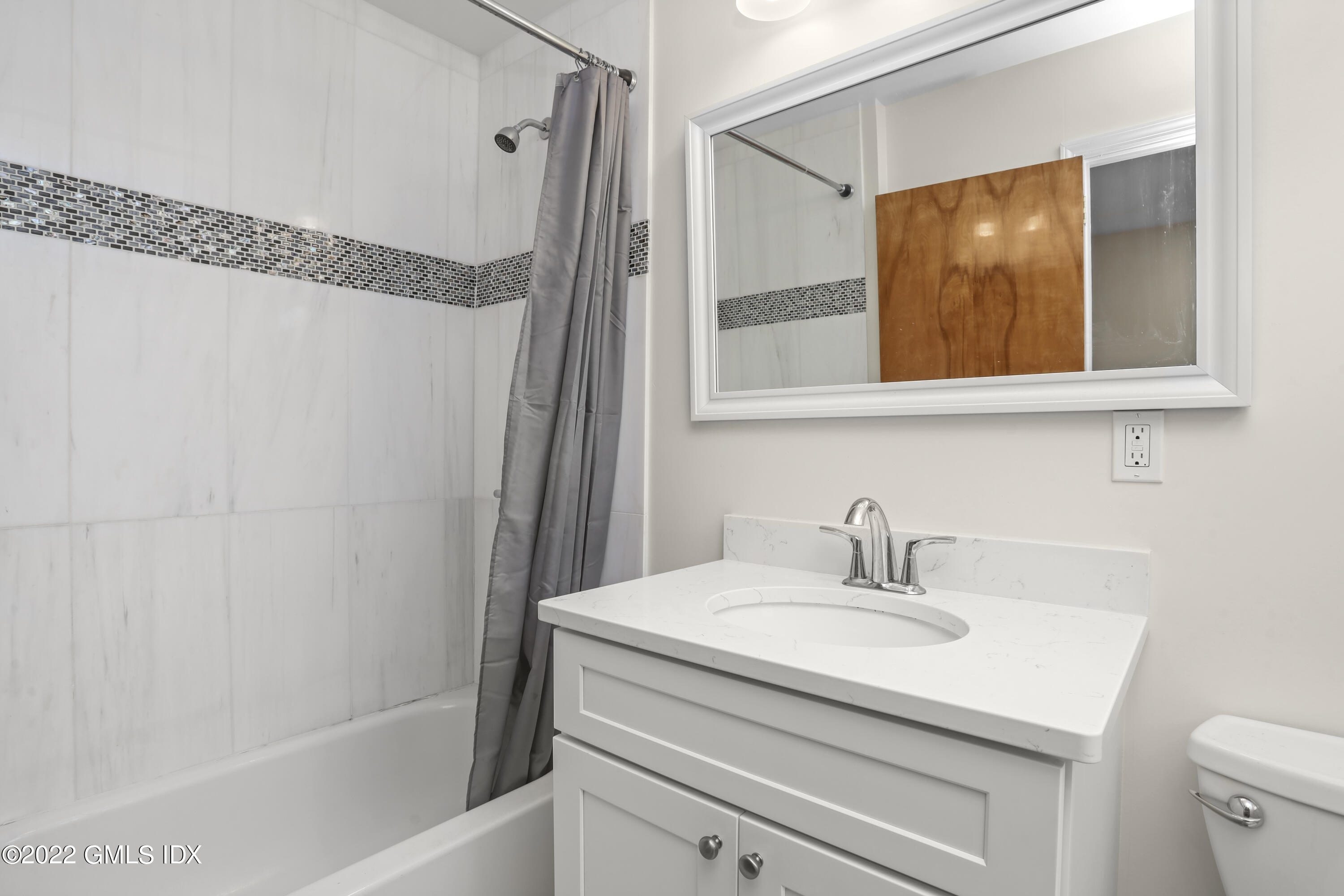 29 Thorn Hill Road Riverside, CT 06878 - Photo 17 of 37 Primary Bath