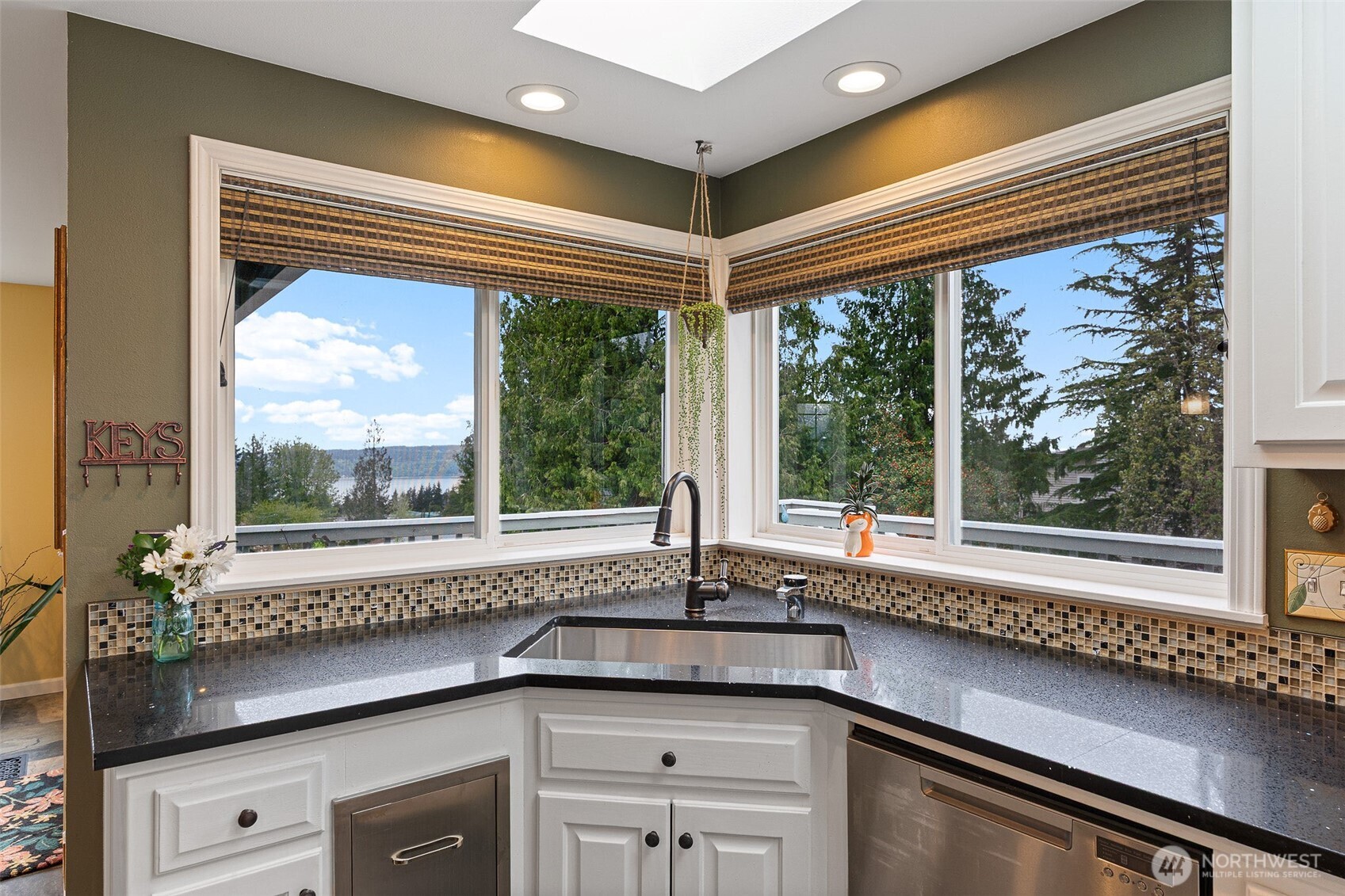 4611 76th Street Southwest Mukilteo, WA 98275 - Photo 11 of 40