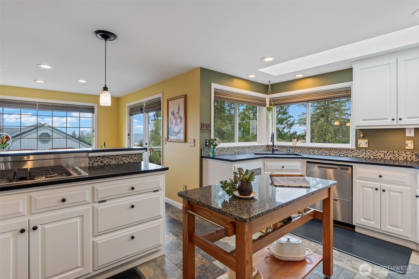 4611 76th Street Southwest Mukilteo, WA 98275 - Photo 12 of 40