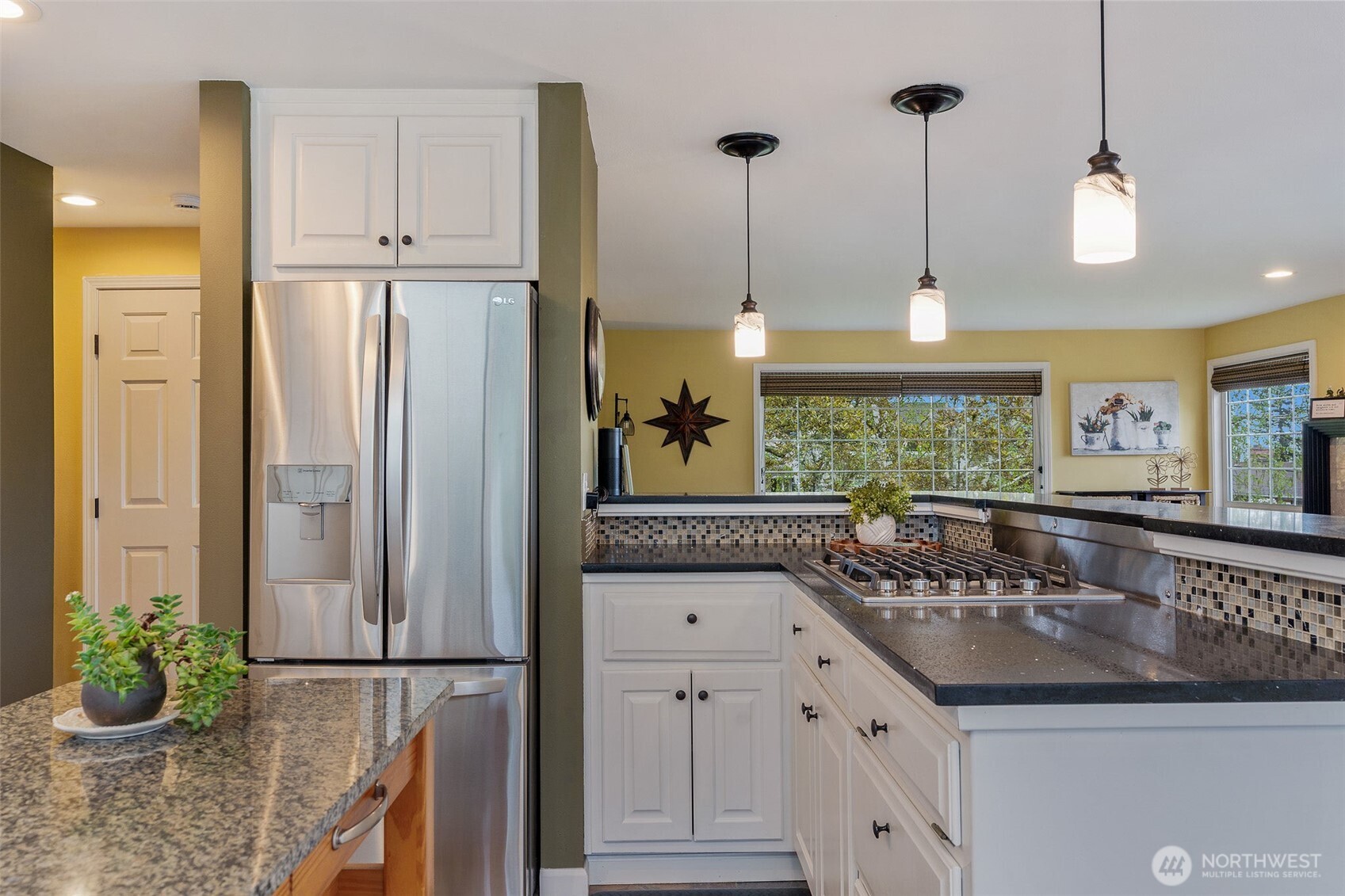 4611 76th Street Southwest Mukilteo, WA 98275 - Photo 13 of 40