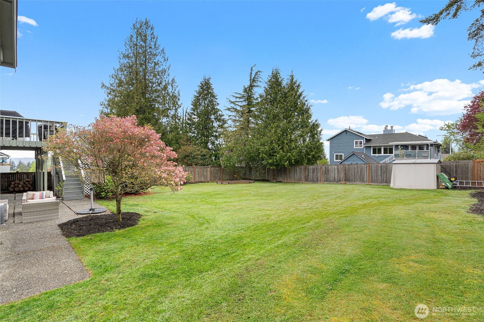 4611 76th Street Southwest Mukilteo, WA 98275 - Photo 37 of 40