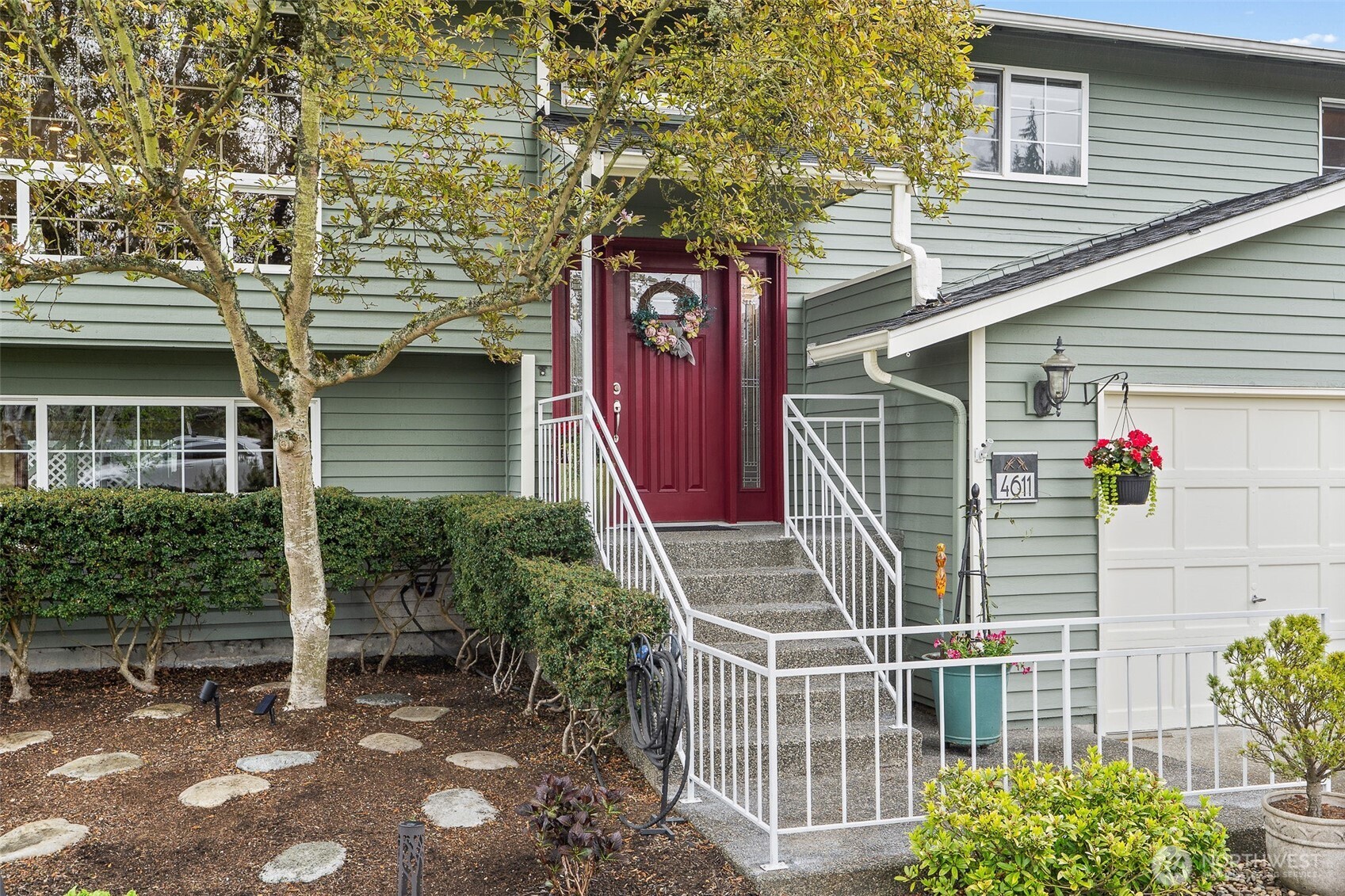 4611 76th Street Southwest Mukilteo, WA 98275 - Photo 4 of 40