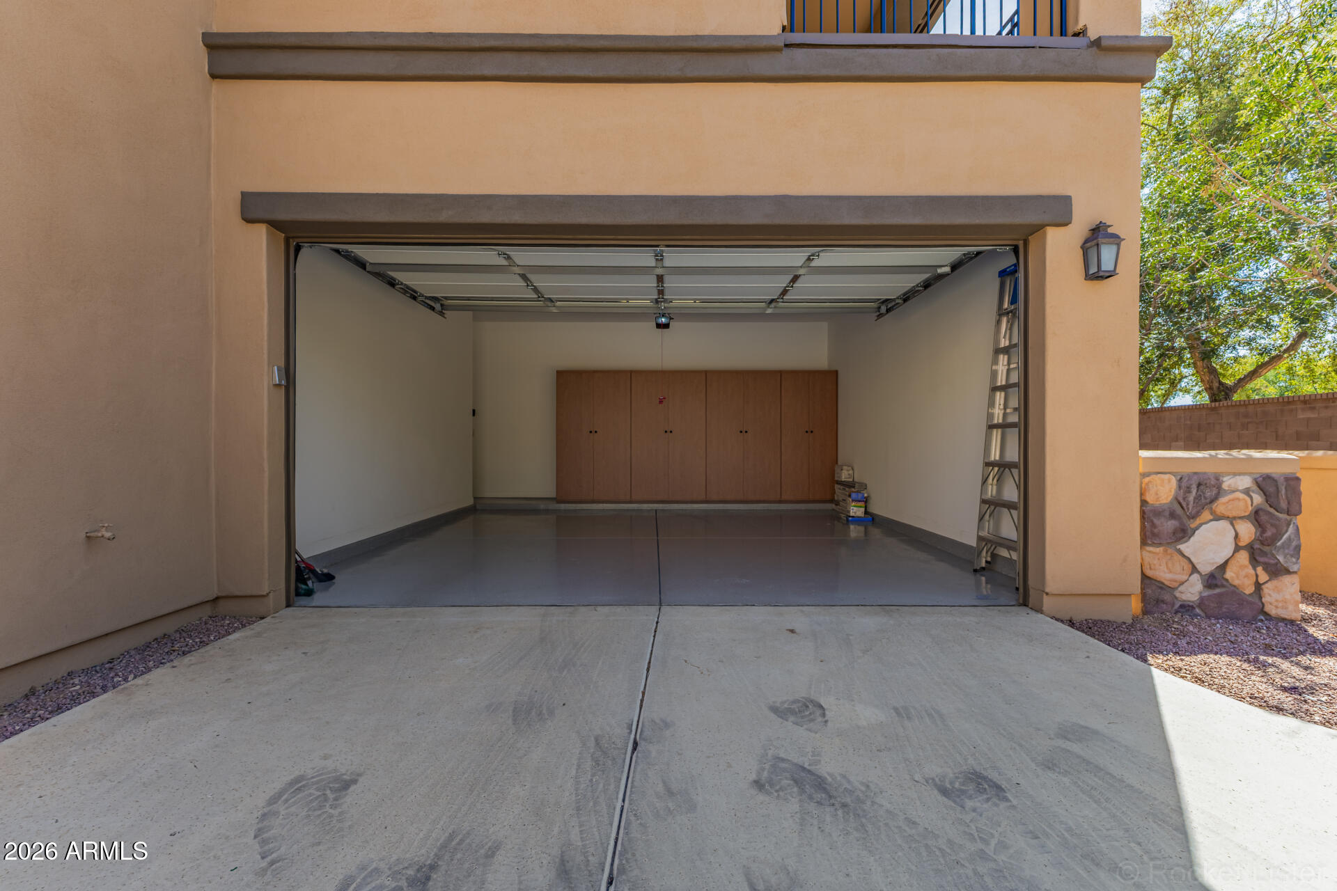 4777 South Fulton Ranch Boulevard, Unit 1068 Chandler, AZ 85248 - Photo 42 of 54 2 Car Garage Open