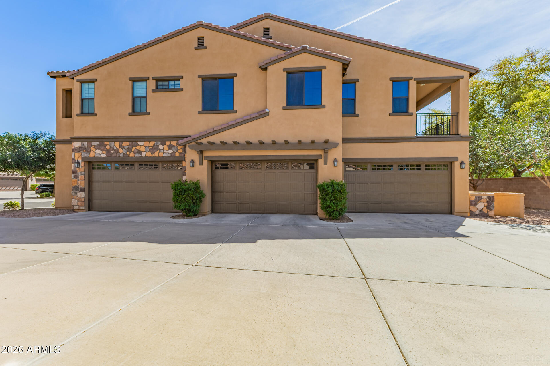 4777 South Fulton Ranch Boulevard, Unit 1068 Chandler, AZ 85248 - Photo 44 of 54 Building Garage Side