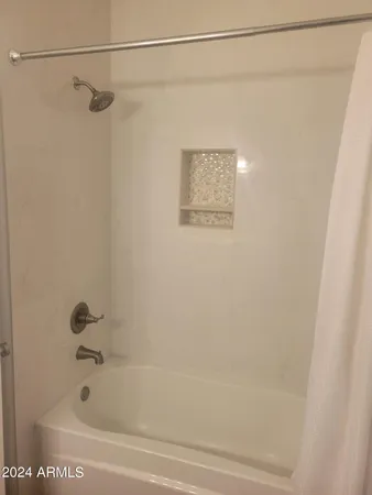 $1,350 | 17201 North 16th Drive, Unit 1, Phoenix, AZ 85023