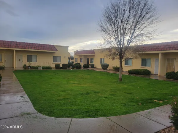$1,350 | 17201 North 16th Drive, Unit 1, Phoenix, AZ 85023