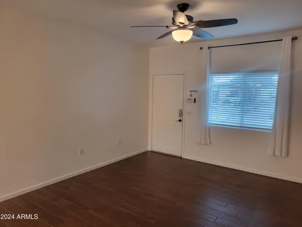 $1,350 | 17201 North 16th Drive, Unit 1, Phoenix, AZ 85023