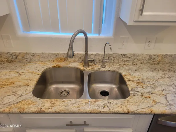 $1,350 | 17201 North 16th Drive, Unit 1, Phoenix, AZ 85023