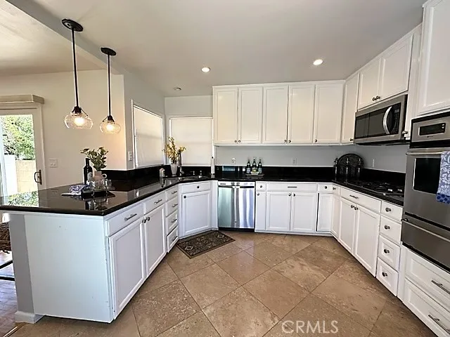 $3,895 | 3717 Cherry, Long Beach, CA 90807