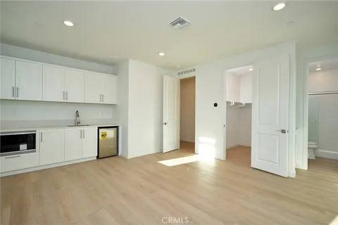 $5,875 | 2448 Haley Pt Drive, Unit 105, Ventura, CA 93003