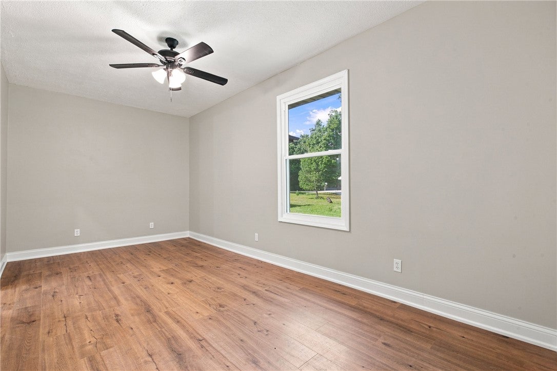 18973 Harrison Street Road Charleston, IL 61920 - Photo 19 of 30 Gallery Image 19