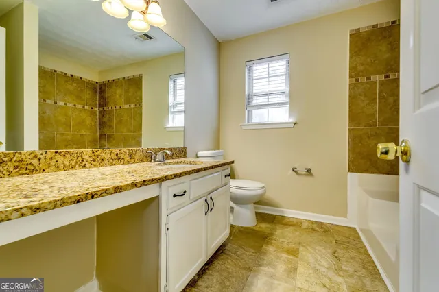 $2,300 | 2727 Manor Cove, Decatur, GA 30034