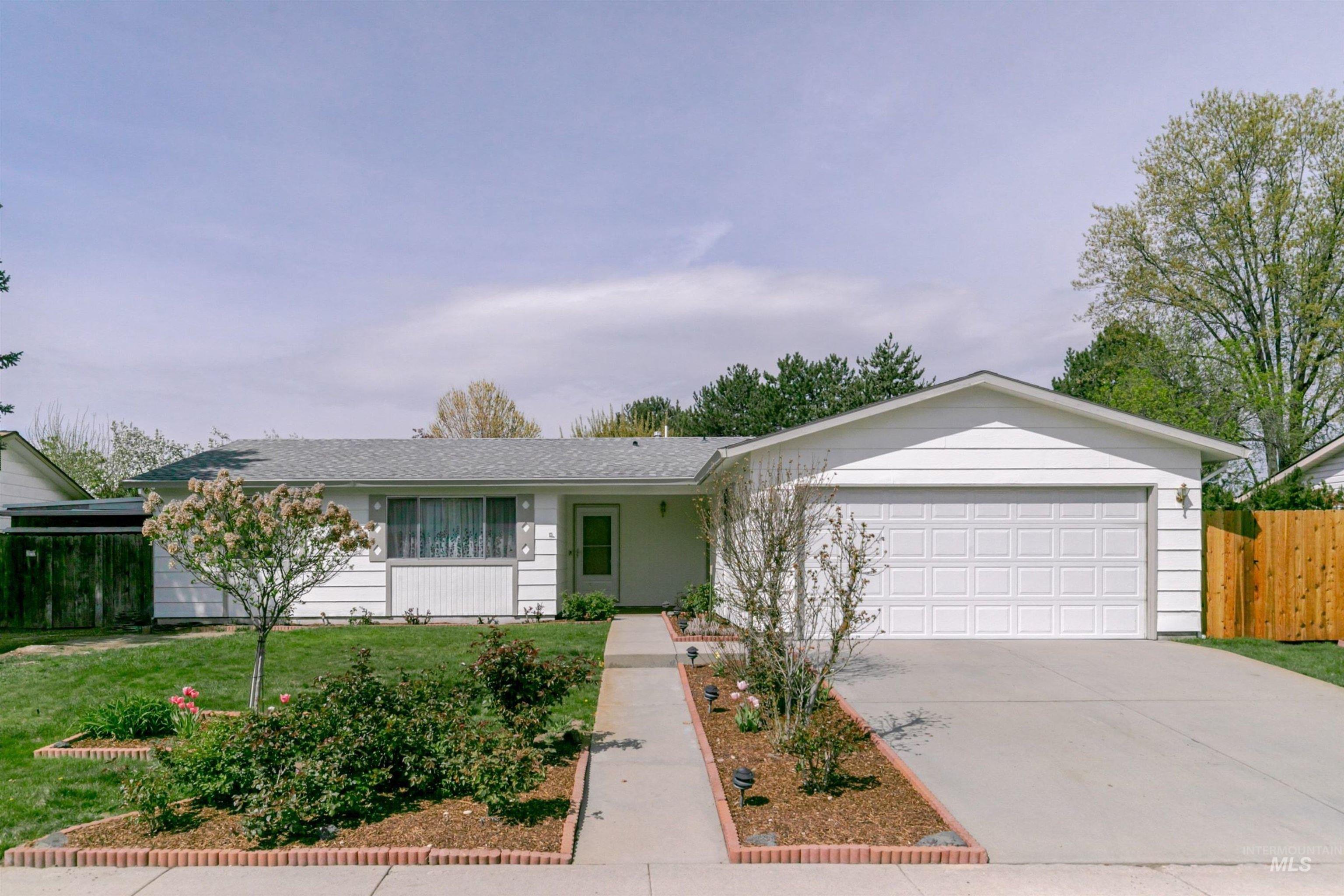 3223 South Norfolk Way Boise, ID 83706 - Photo 1 of 31
