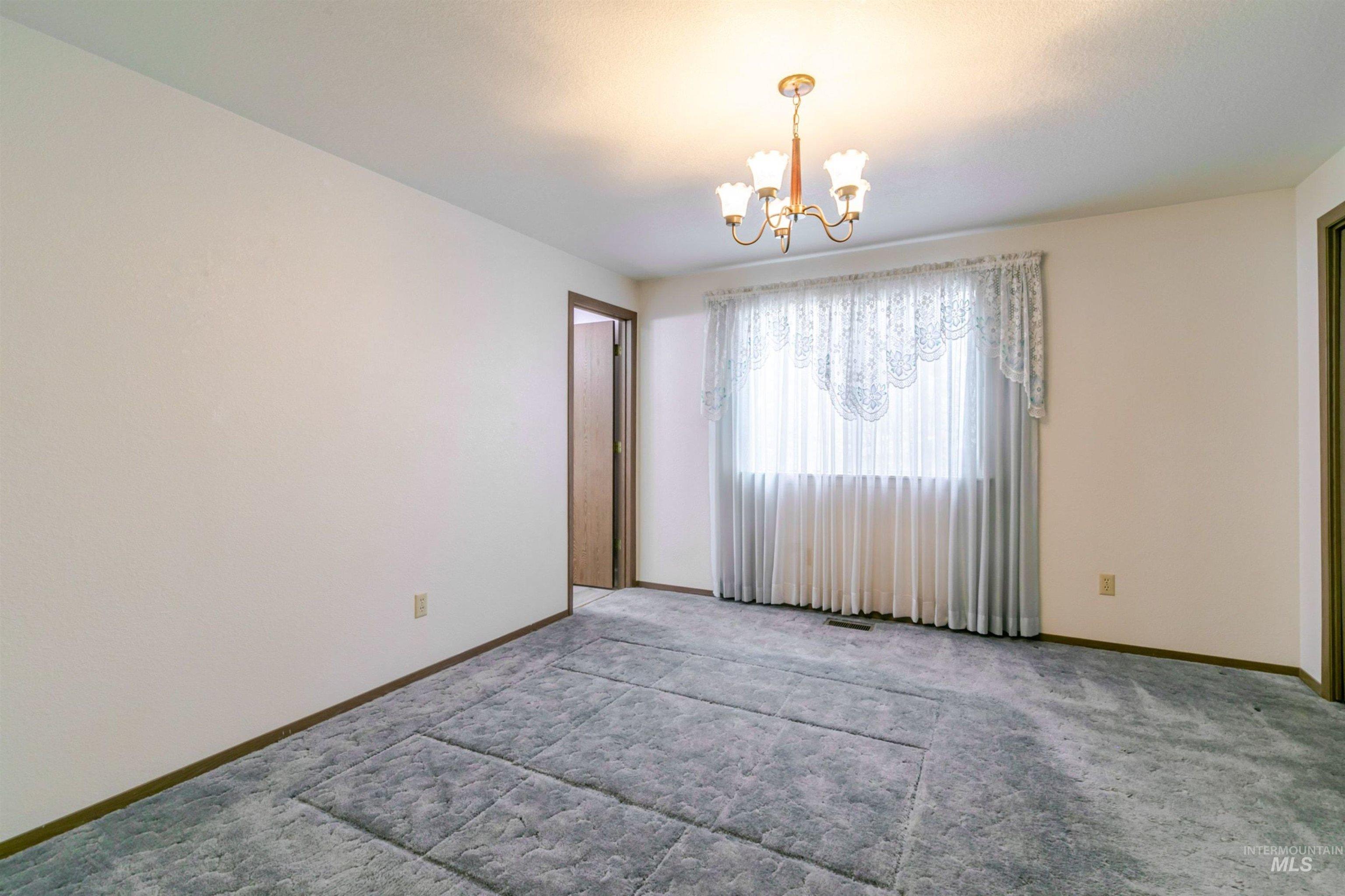 3223 South Norfolk Way Boise, ID 83706 - Photo 15 of 31