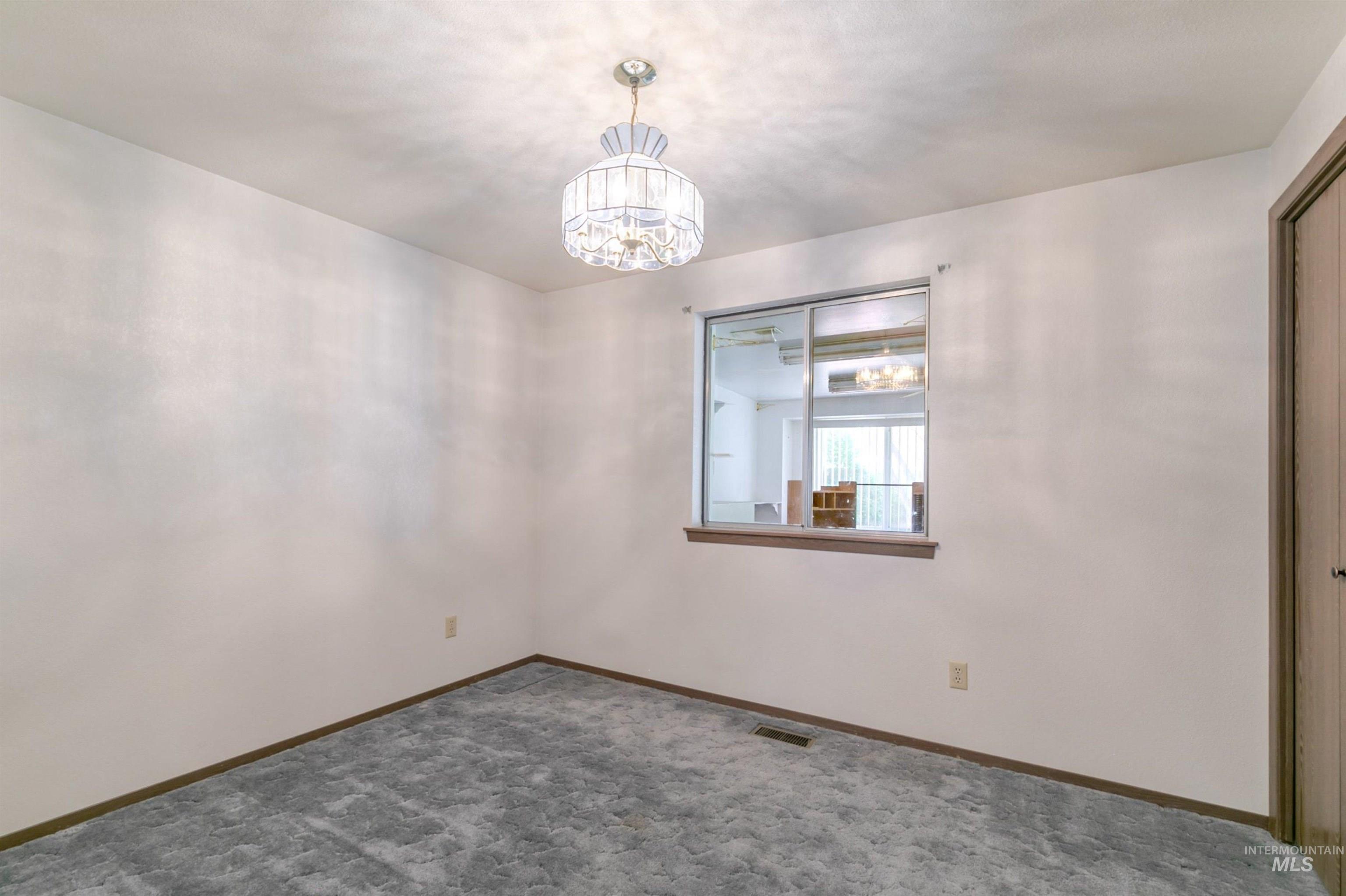 3223 South Norfolk Way Boise, ID 83706 - Photo 17 of 31