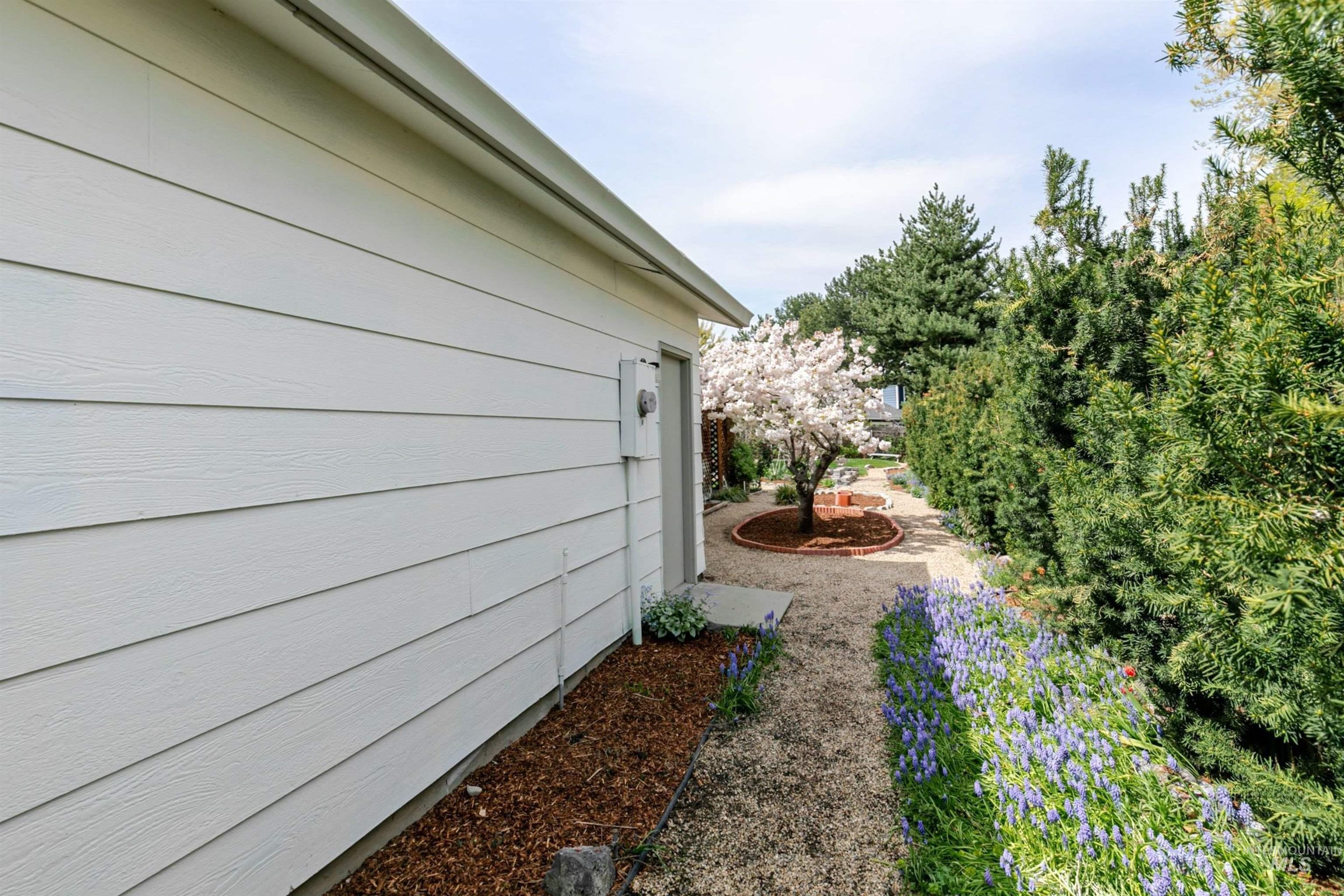3223 South Norfolk Way Boise, ID 83706 - Photo 25 of 31