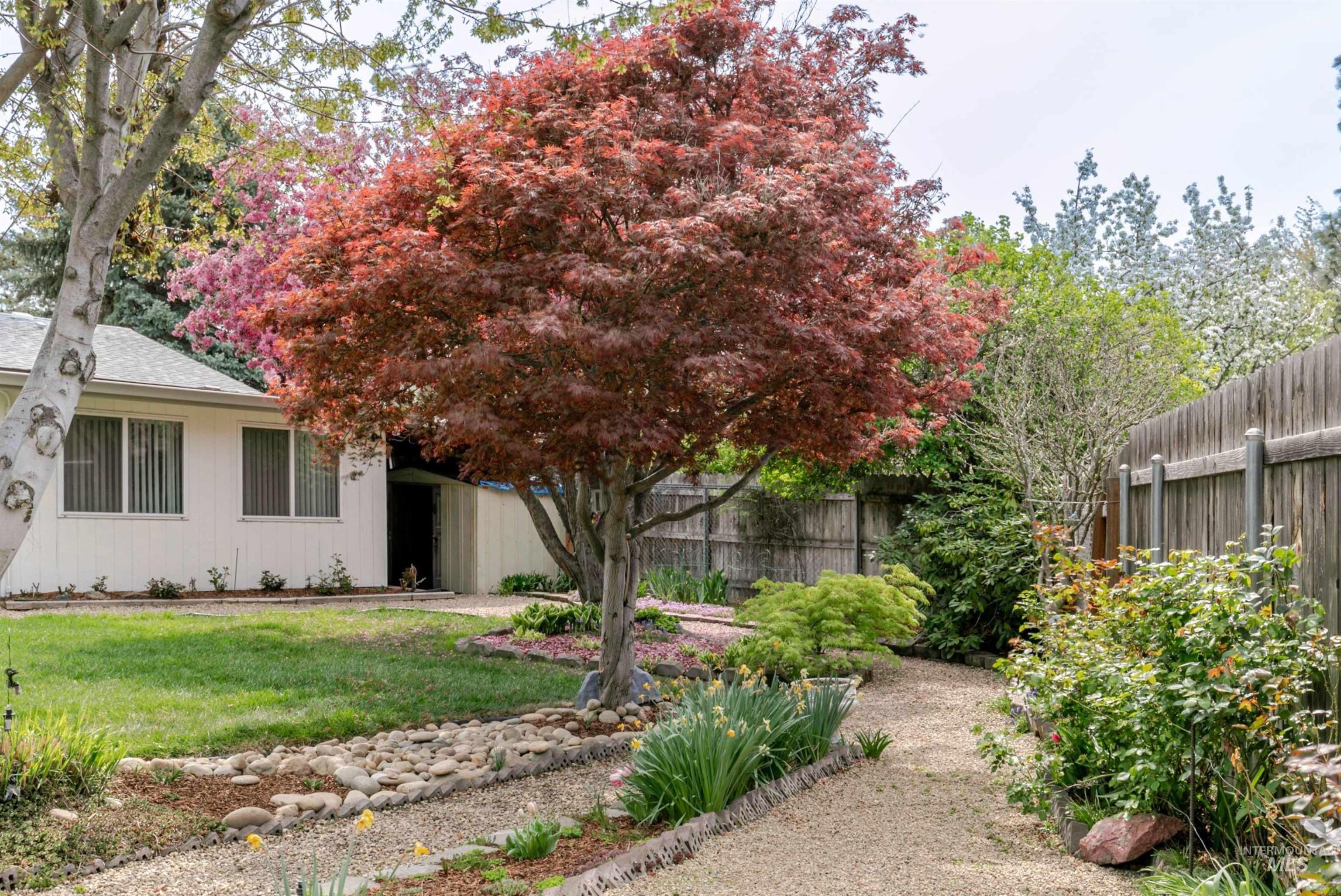 3223 South Norfolk Way Boise, ID 83706 - Photo 3 of 31