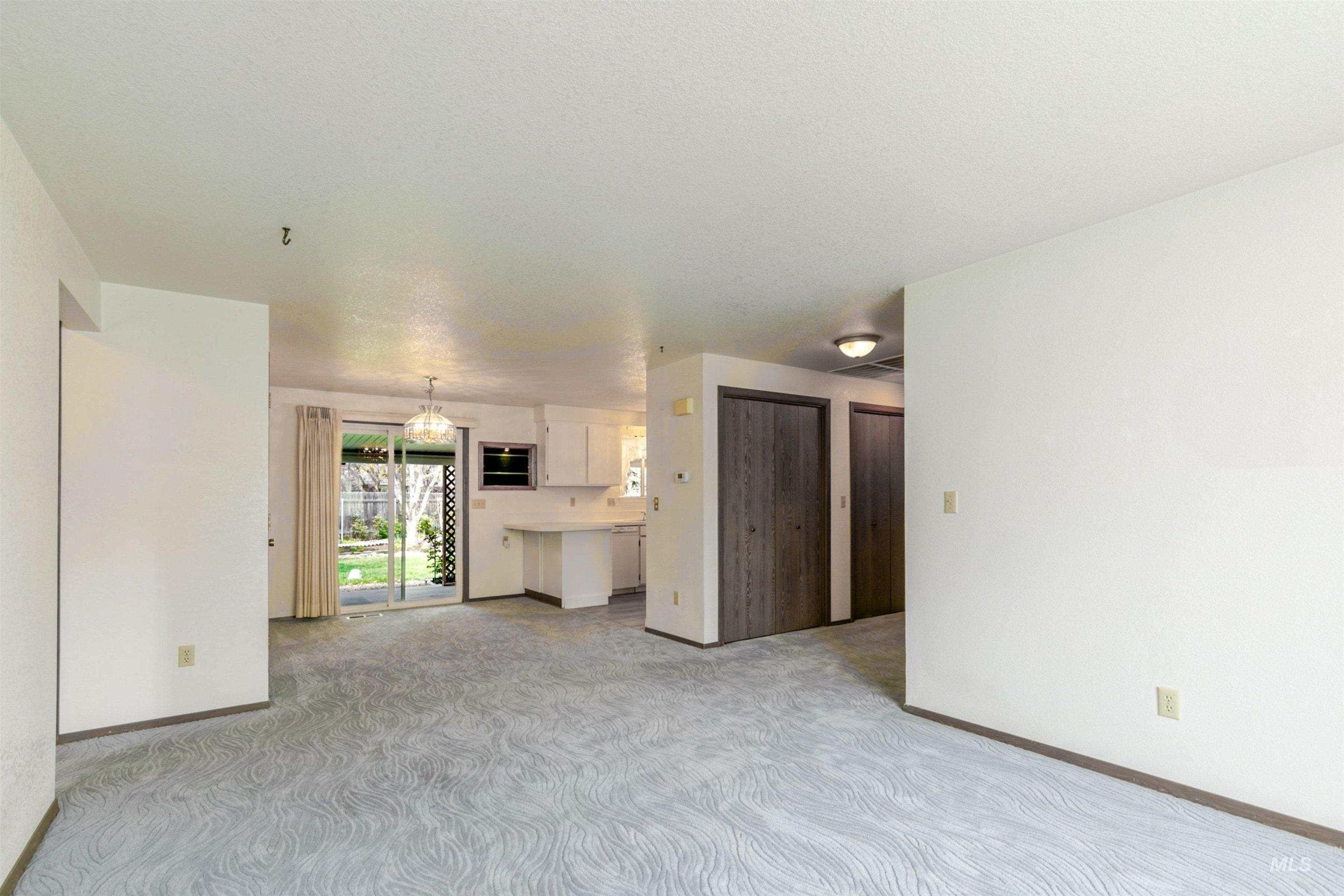 3223 South Norfolk Way Boise, ID 83706 - Photo 7 of 31