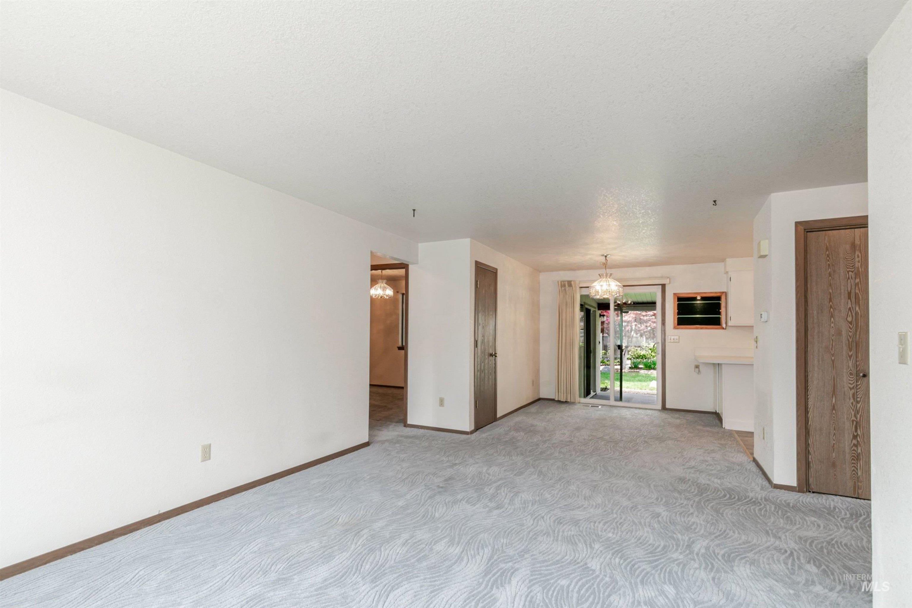 3223 South Norfolk Way Boise, ID 83706 - Photo 8 of 31