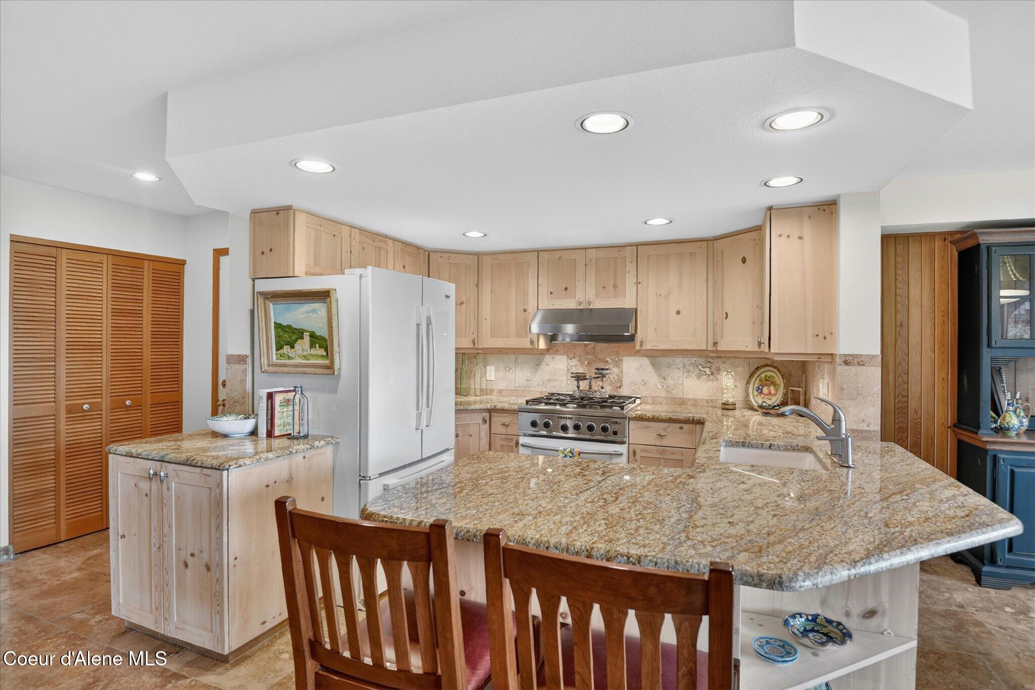 155 Crystal Springs Road, Unit 401 Sandpoint, ID 83864 - Photo 14 of 39 27-126041831