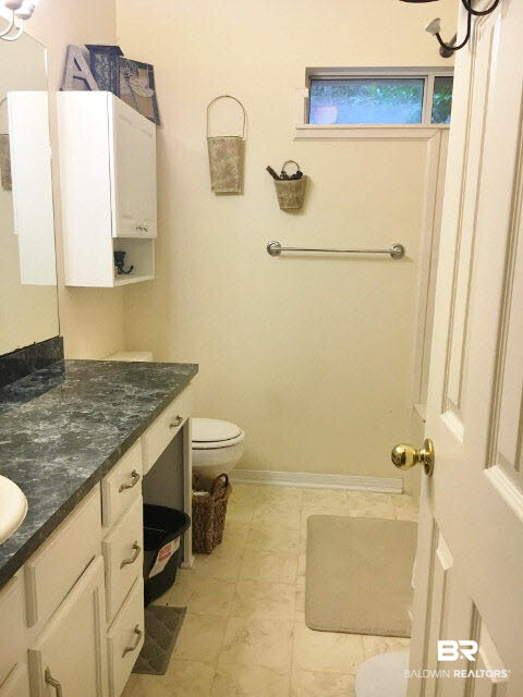 354 Ridgewood Drive Daphne, AL 36526 - Photo 14 of 27 Master Bath