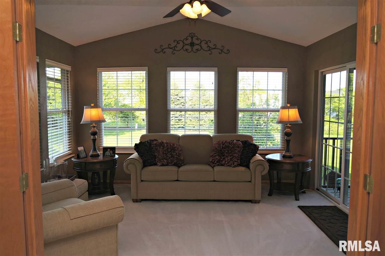 5185 Red Fox Road Bettendorf, IA 52722 - Photo 11 of 24