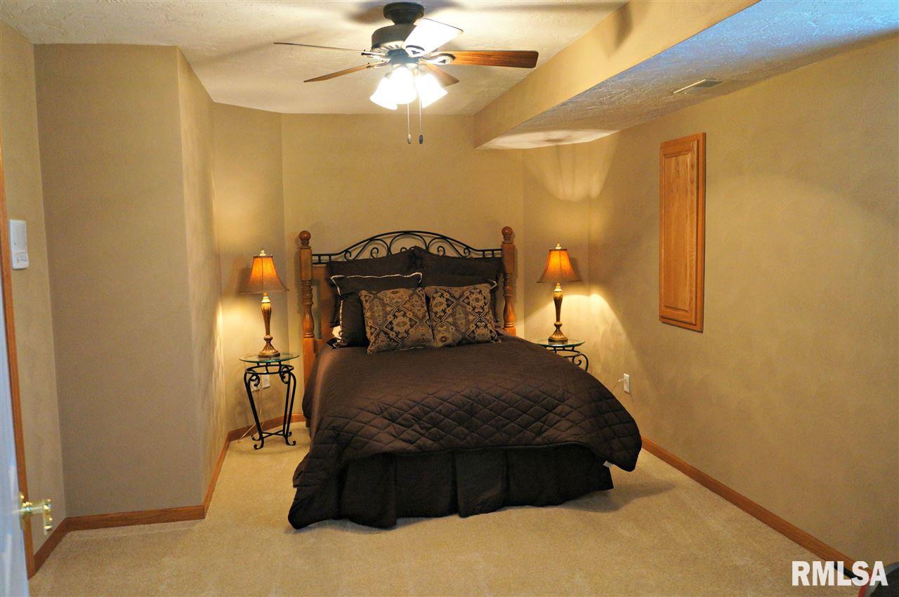 5185 Red Fox Road Bettendorf, IA 52722 - Photo 22 of 24