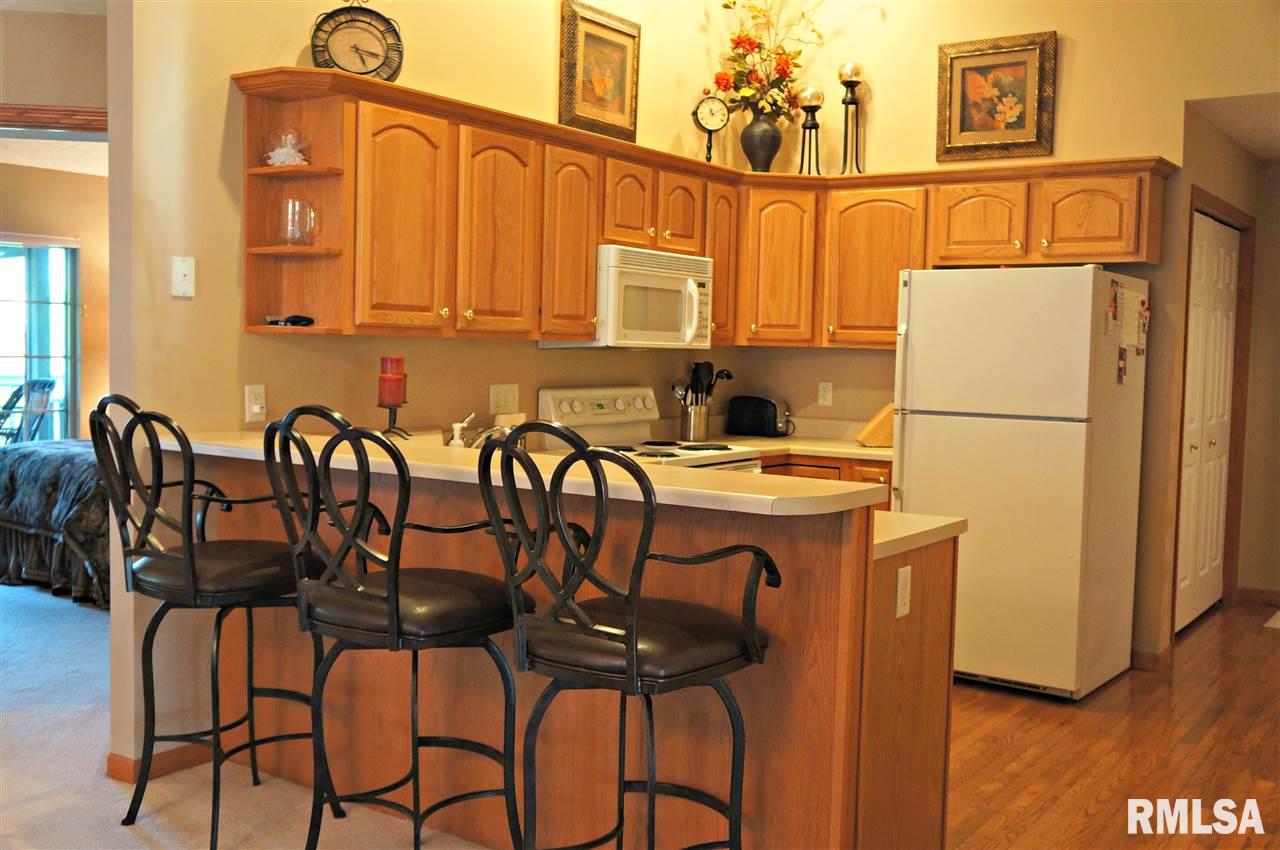 5185 Red Fox Road Bettendorf, IA 52722 - Photo 9 of 24