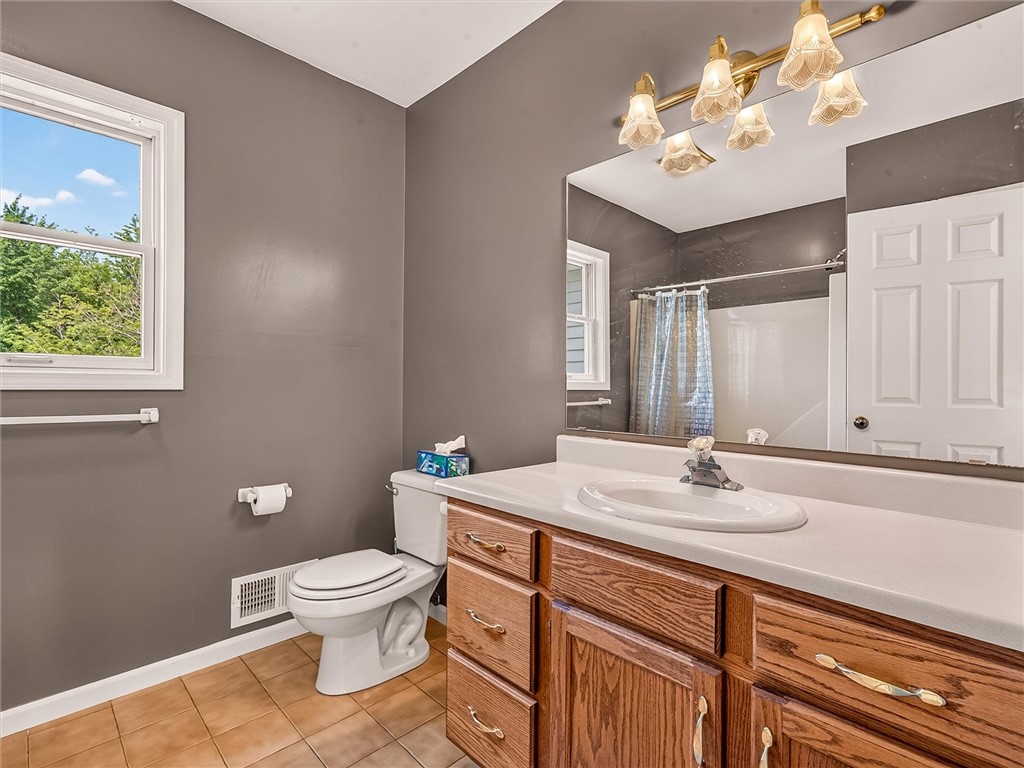233 Dean Road Parma, NY 14559 - Photo 29 of 42 2nd full bath on the 2nd floor.