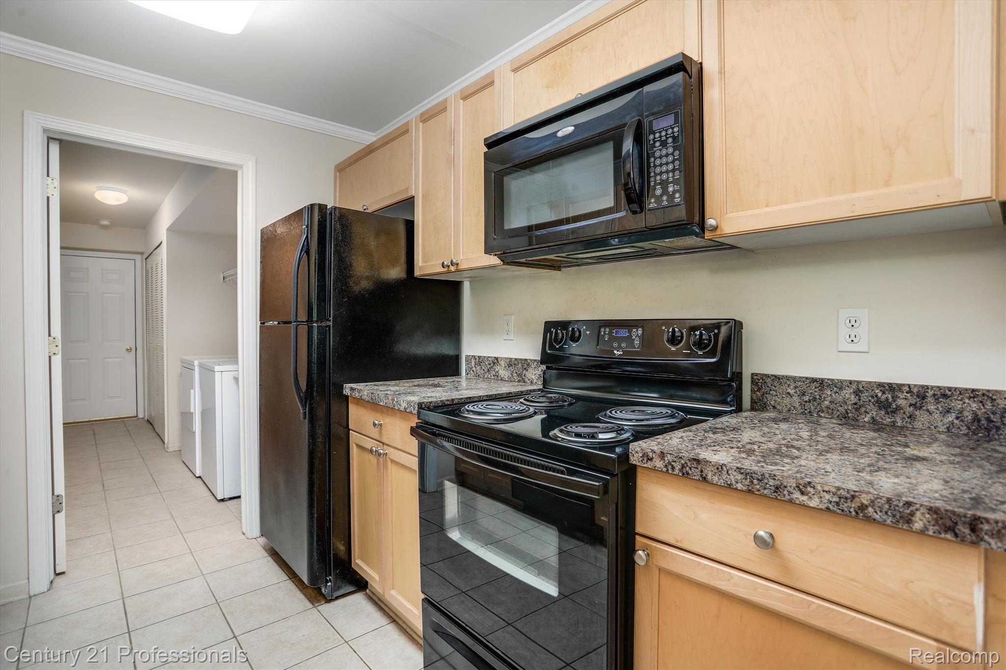 3560 Tremonte Circle Rochester, MI 48306 - Photo 14 of 42 Gallery Image 14