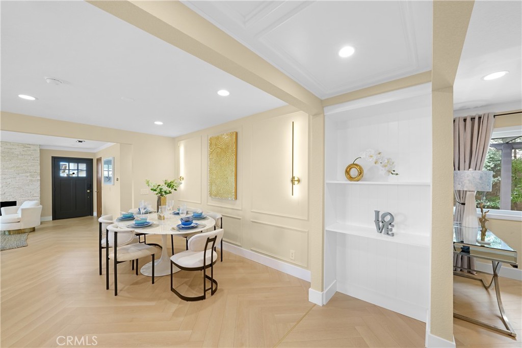 9433 Geranium Circle Fountain Valley, CA 92708 - Photo 20 of 54 Dining Area