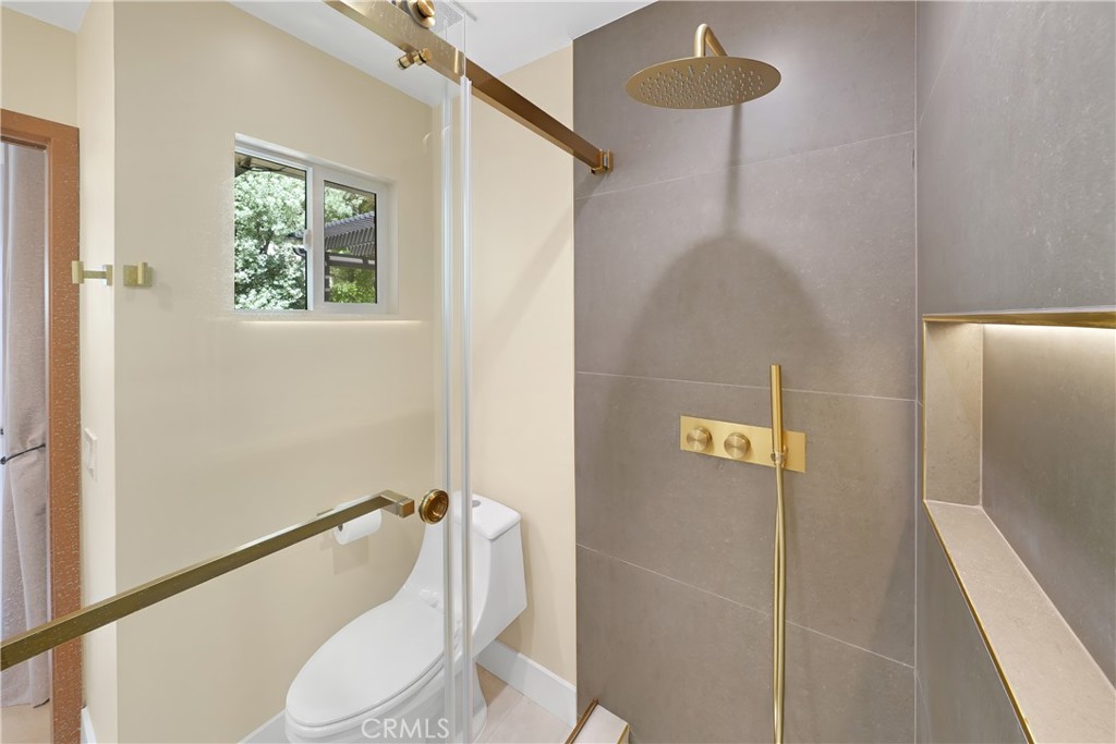 9433 Geranium Circle Fountain Valley, CA 92708 - Photo 39 of 54 Main Bath