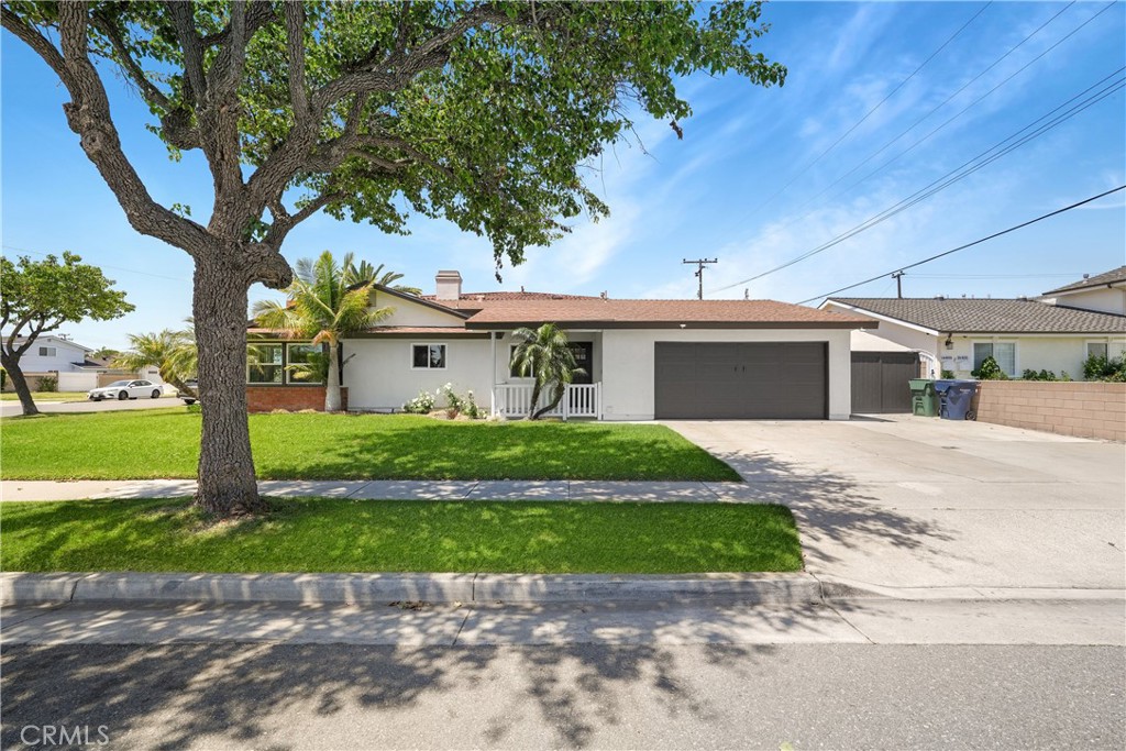 9433 Geranium Circle Fountain Valley, CA 92708 - Photo 5 of 54 Side Garage View