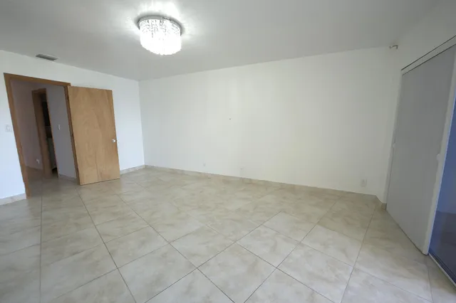 $2,700 | 100 Waterway Drive South, Unit 407, Lantana, FL 33462