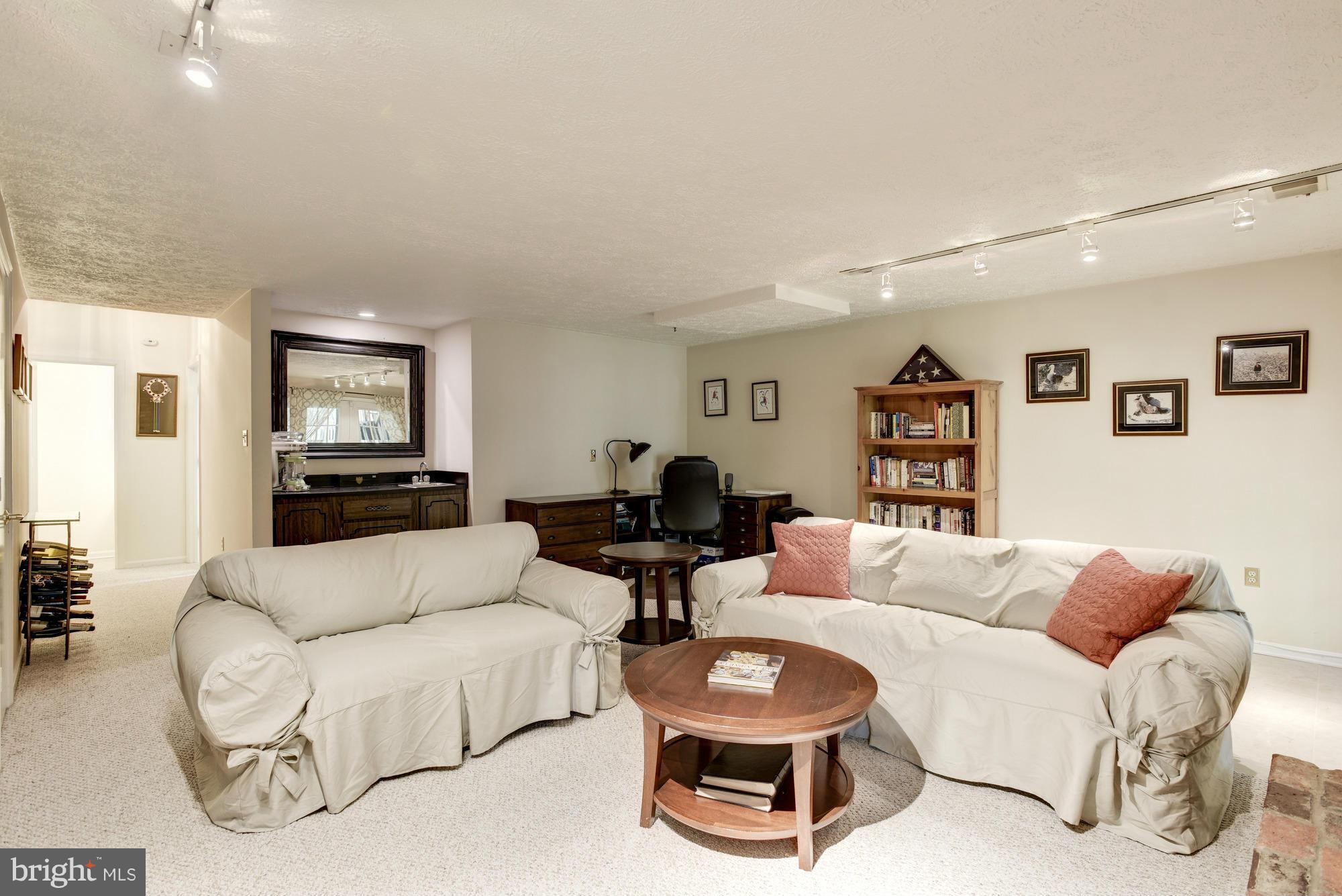 7324 Greentree Road Bethesda, MD 20817 - Photo 19 of 25 Family Room