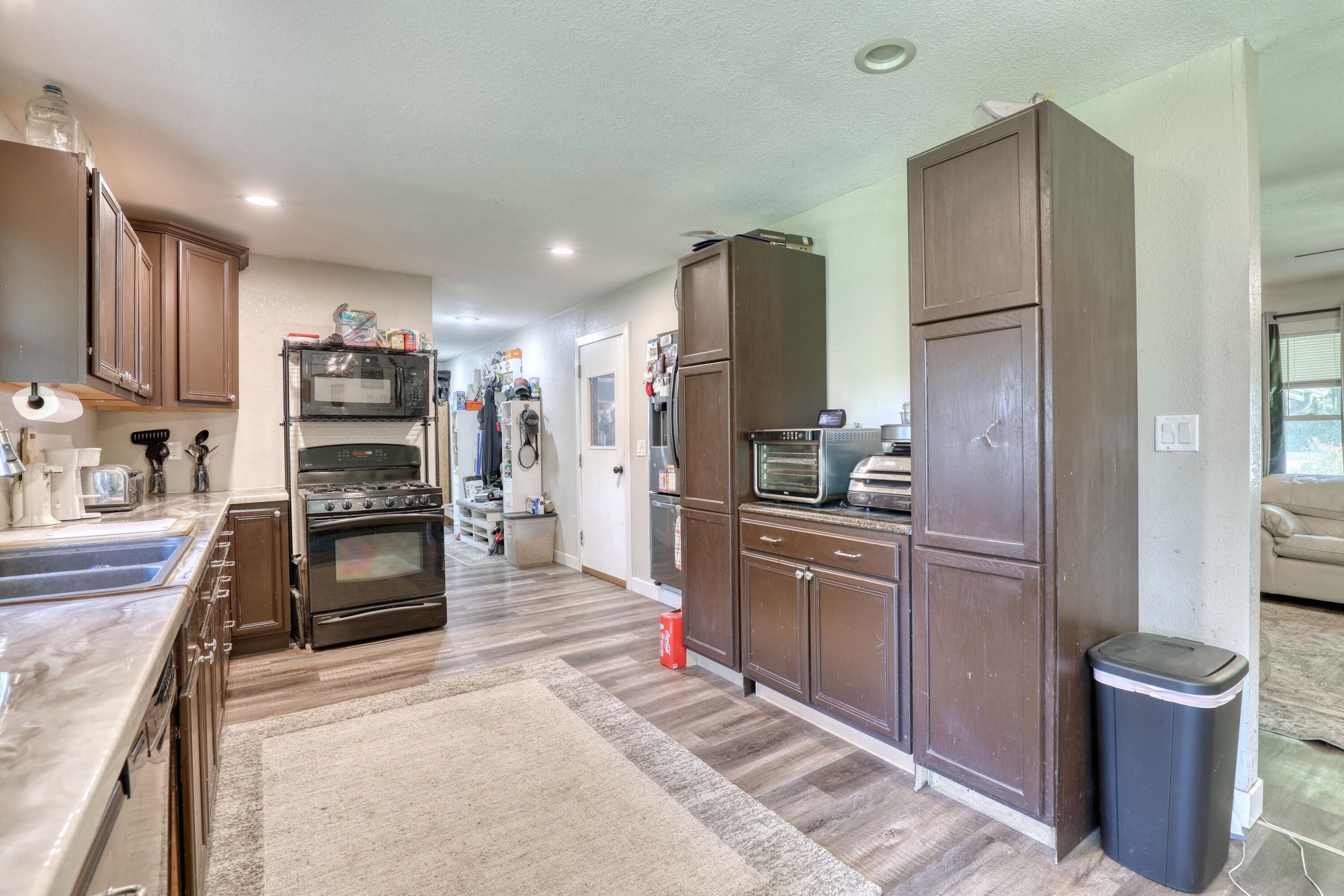 2840 Church Road Jackson, WI 53037 - Photo 9 of 25 Kitchen