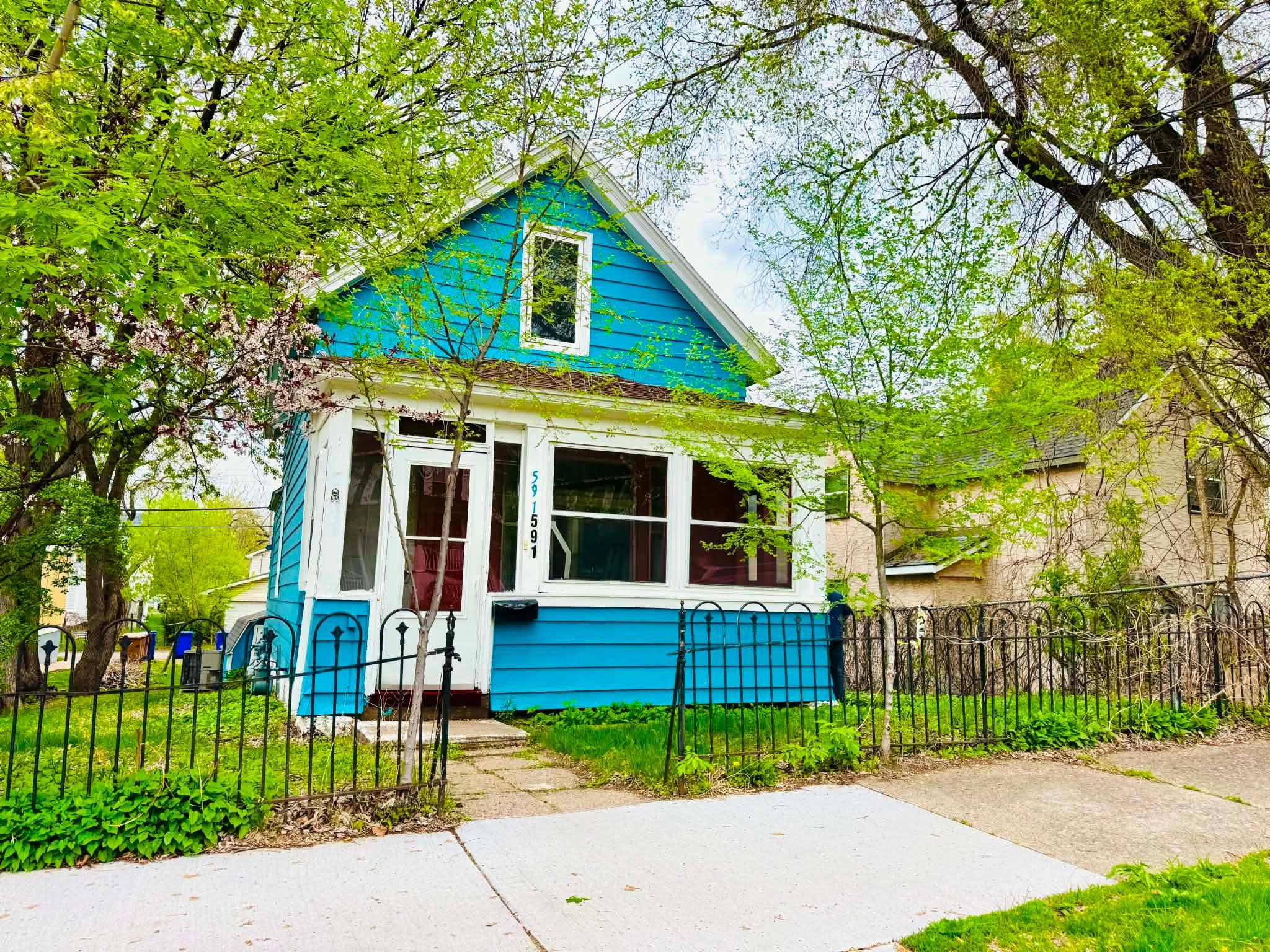 591 Wells Street St. Paul, MN 55130 - Photo 1 of 11
