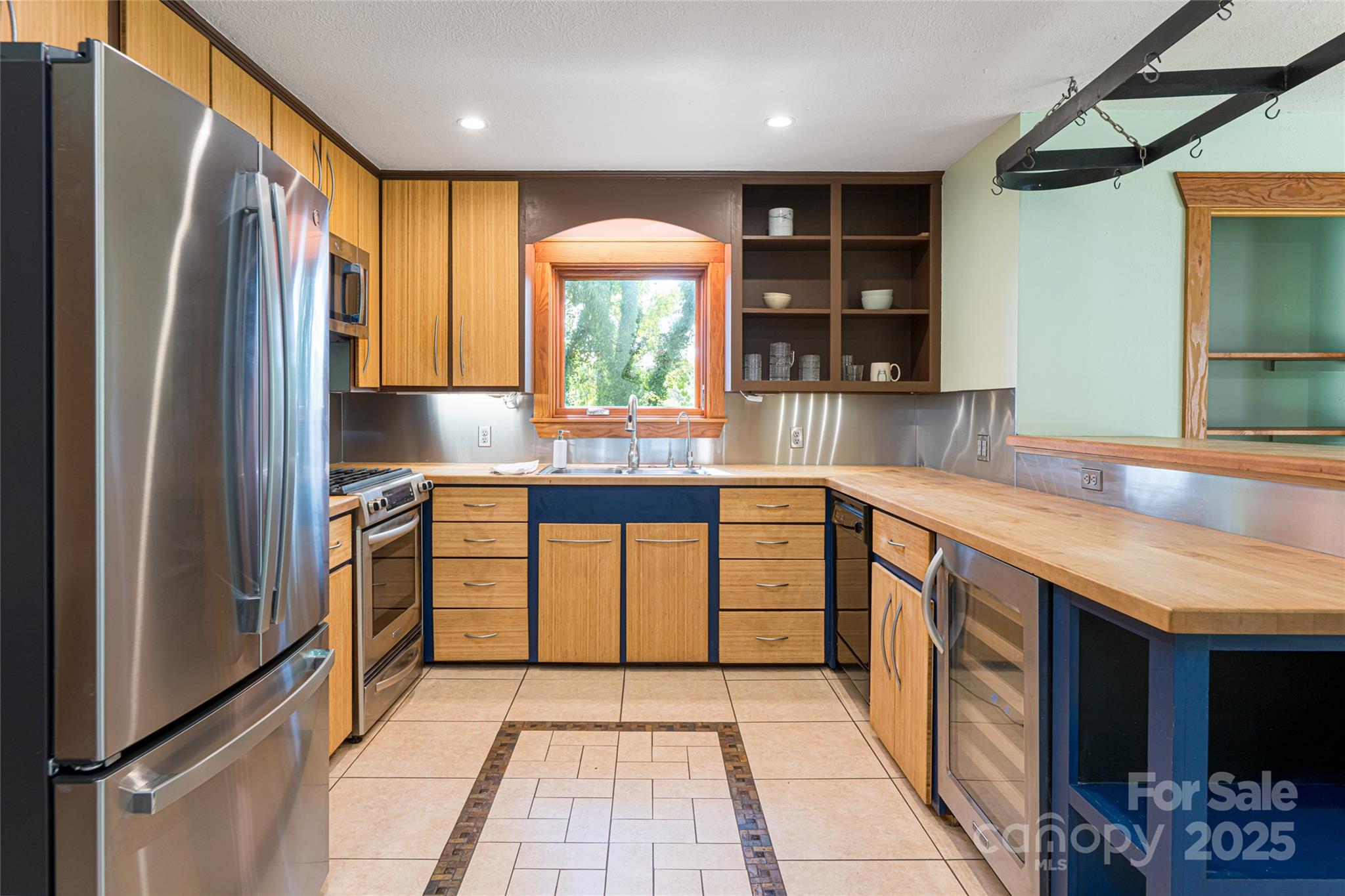 40 Governors View Road Asheville, NC 28805 - Photo 7 of 37 Gallery Image 7