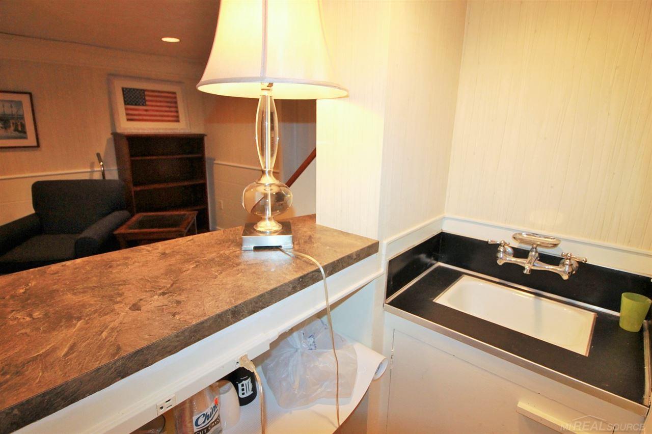 945 Trombley Road Grosse Pointe Park, MI 48230 - Photo 46 of 62